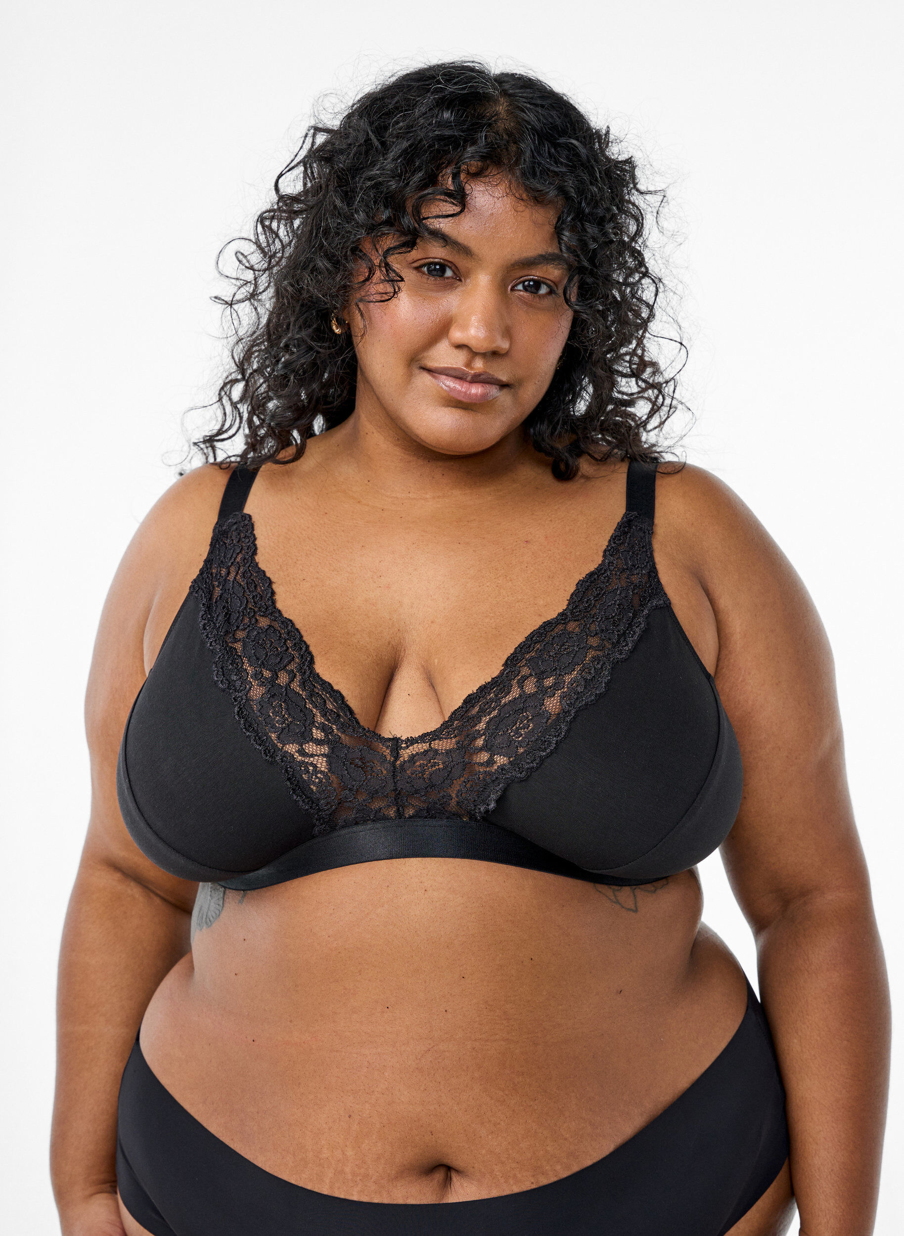 Zizzi Bralette van katoen met kant, Zwart, Model image number 0