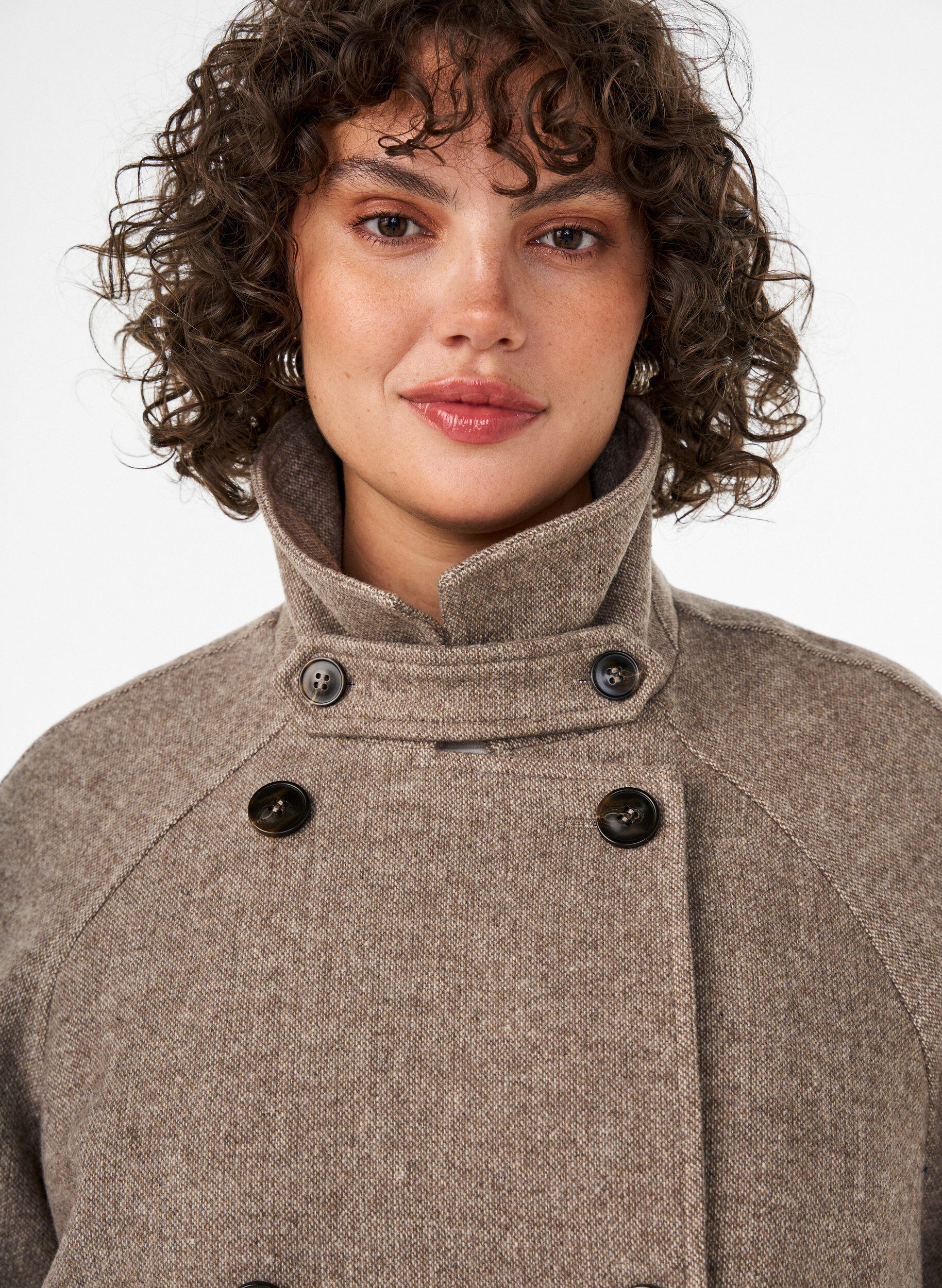 ZizziLange wollen jas met hoge kraag en dubbelzijdig knoopontwerp, Bruin, Model image number 4
