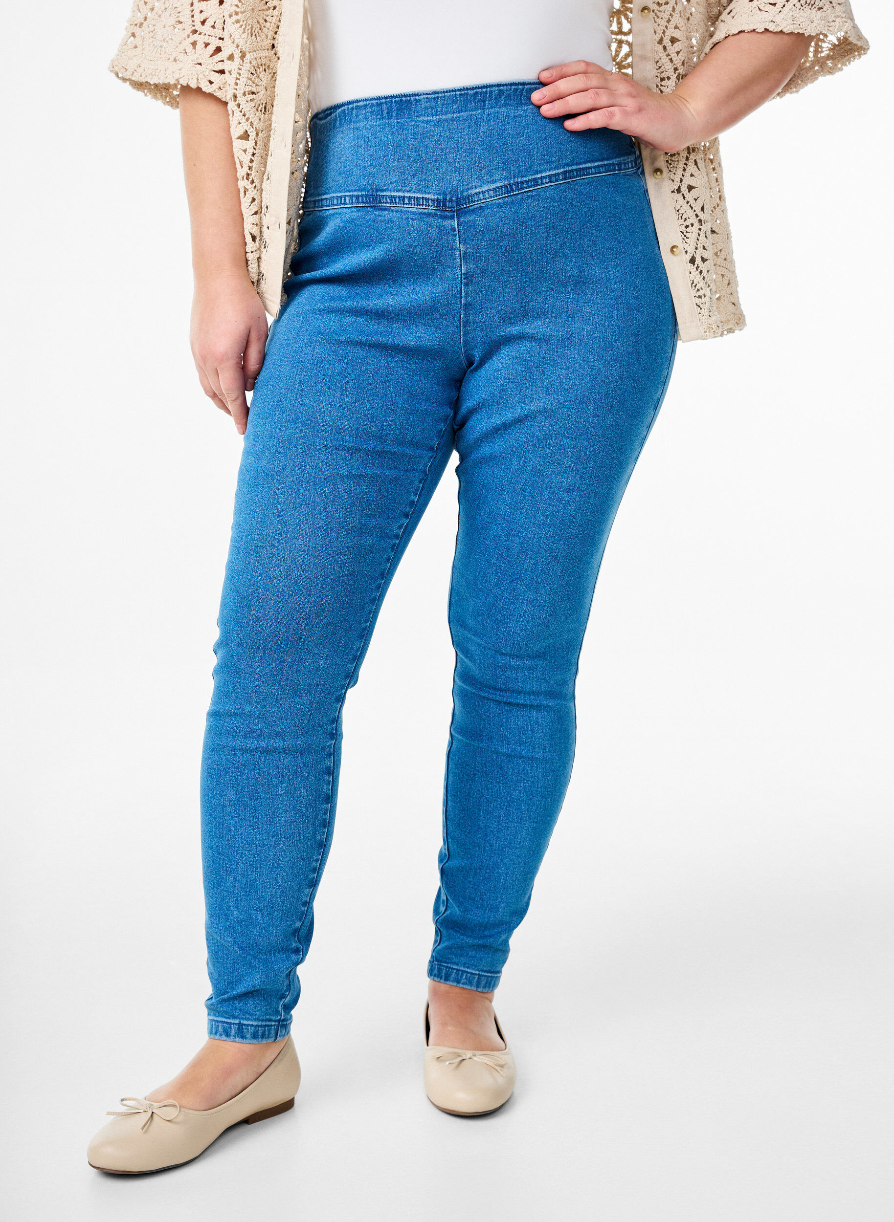 Zizzi Rekbare jeggings met een hoge taille, Blauw, Model image number 2