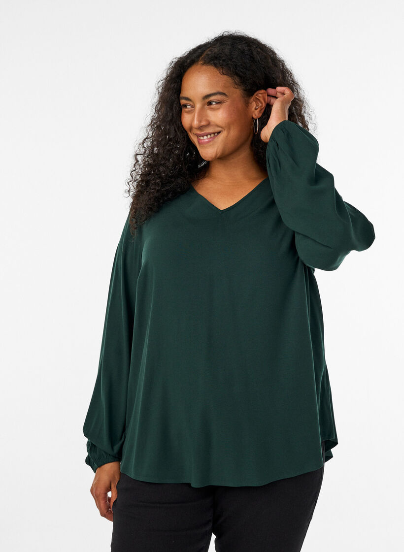 Viscose blouse met V-hals en afgeronde zoom, Groen, Model image number 0