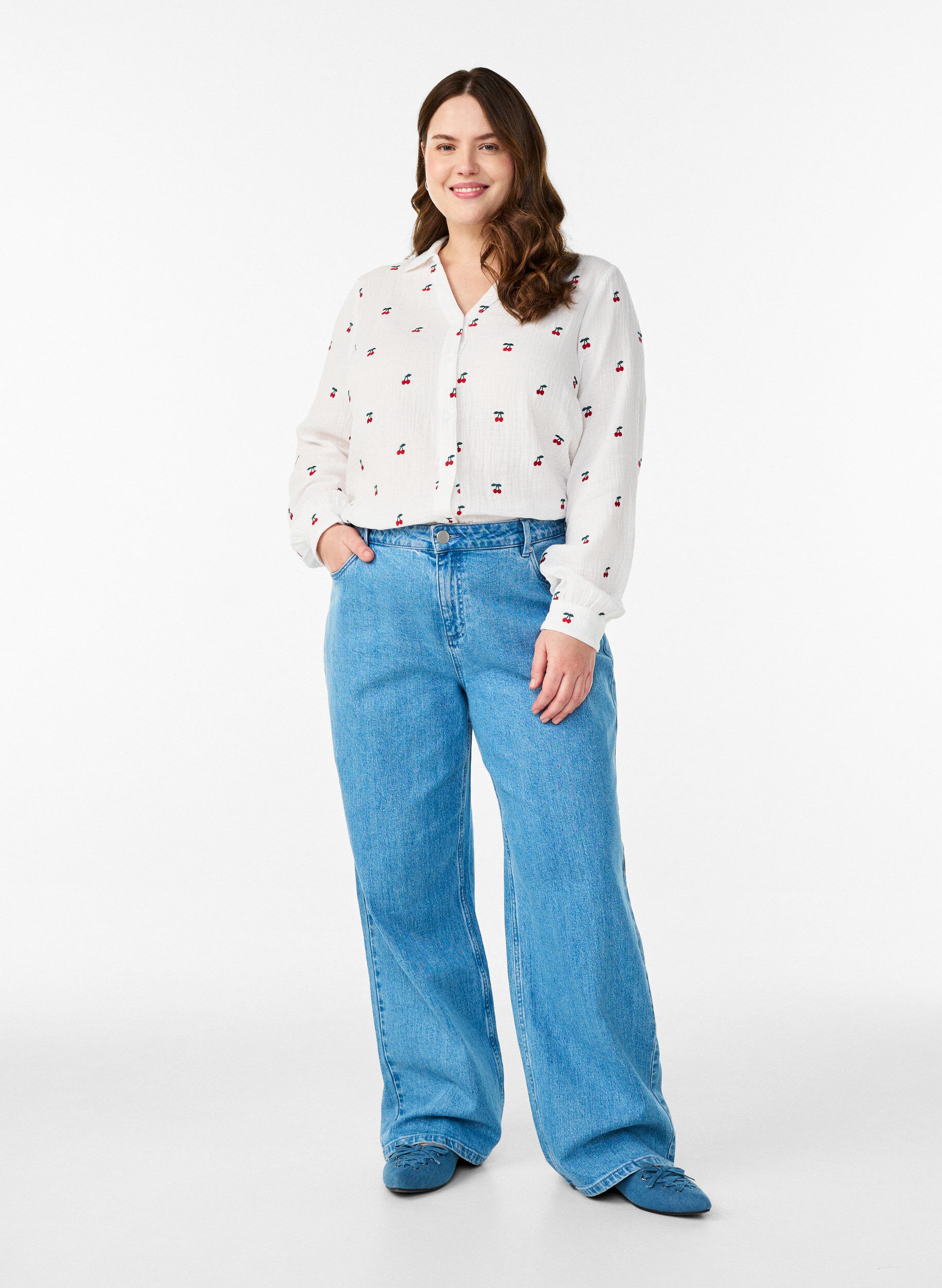 Zizzi Blouse van katoen mousseline met lange mouwen en geborduurde motieven, Vanille, Model image number 1