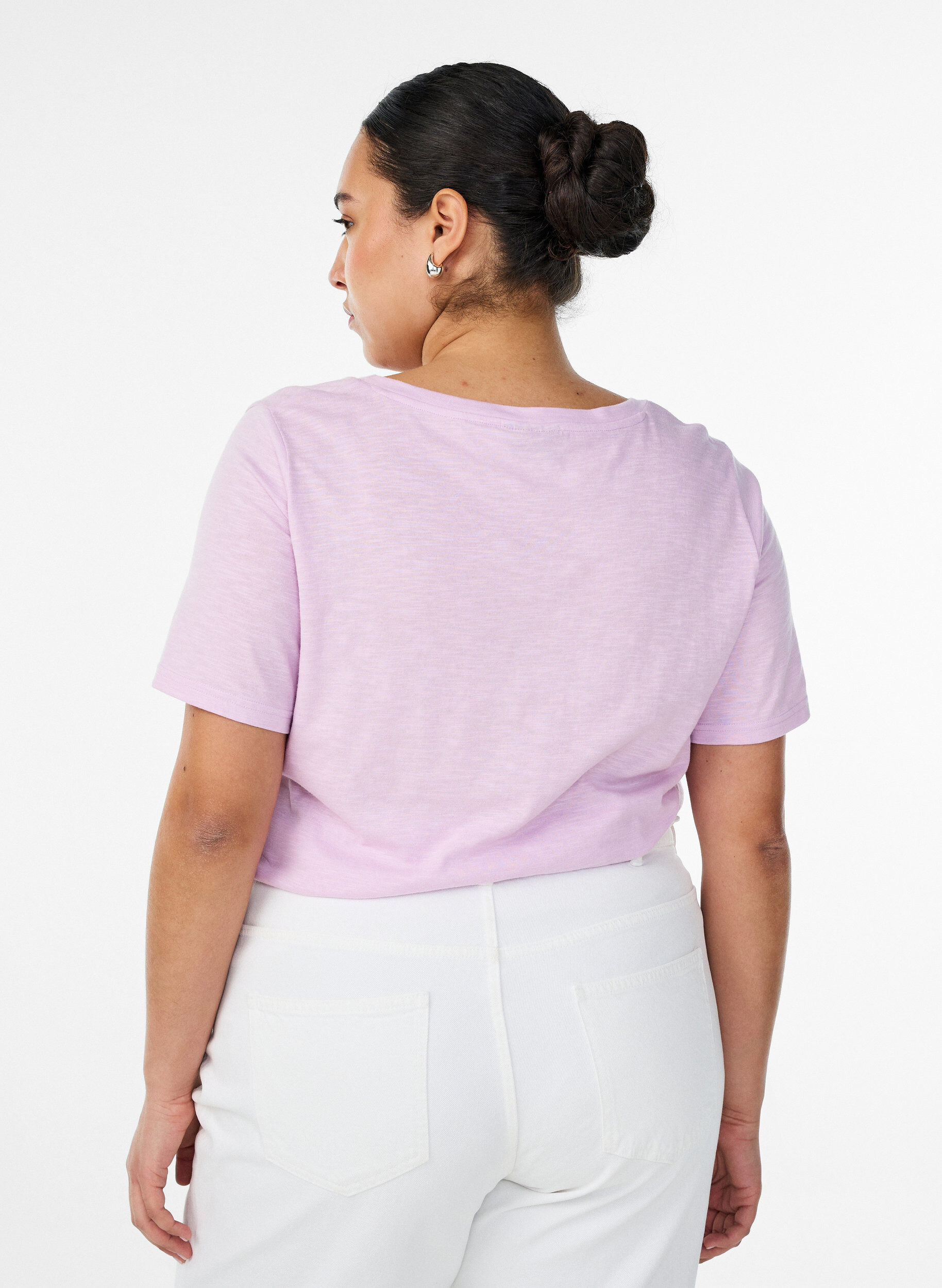 Zizzi Basic t-shirt met korte mouwen en v-hals, Paars, Model image number 2
