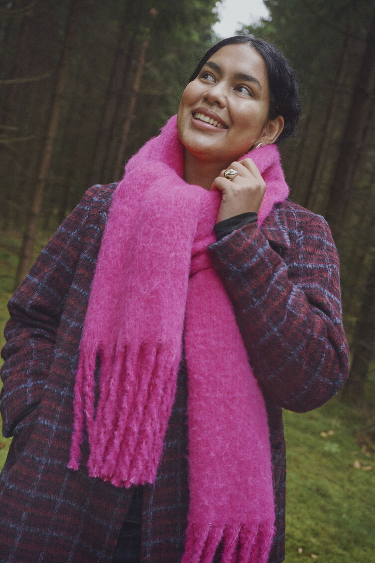 Kleurrijke winterse elegantie, , Model