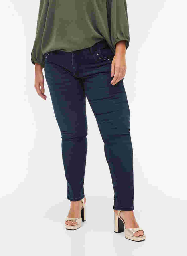Slim fit Emily jeans met klinknagels, Dark blue, Model image number 2