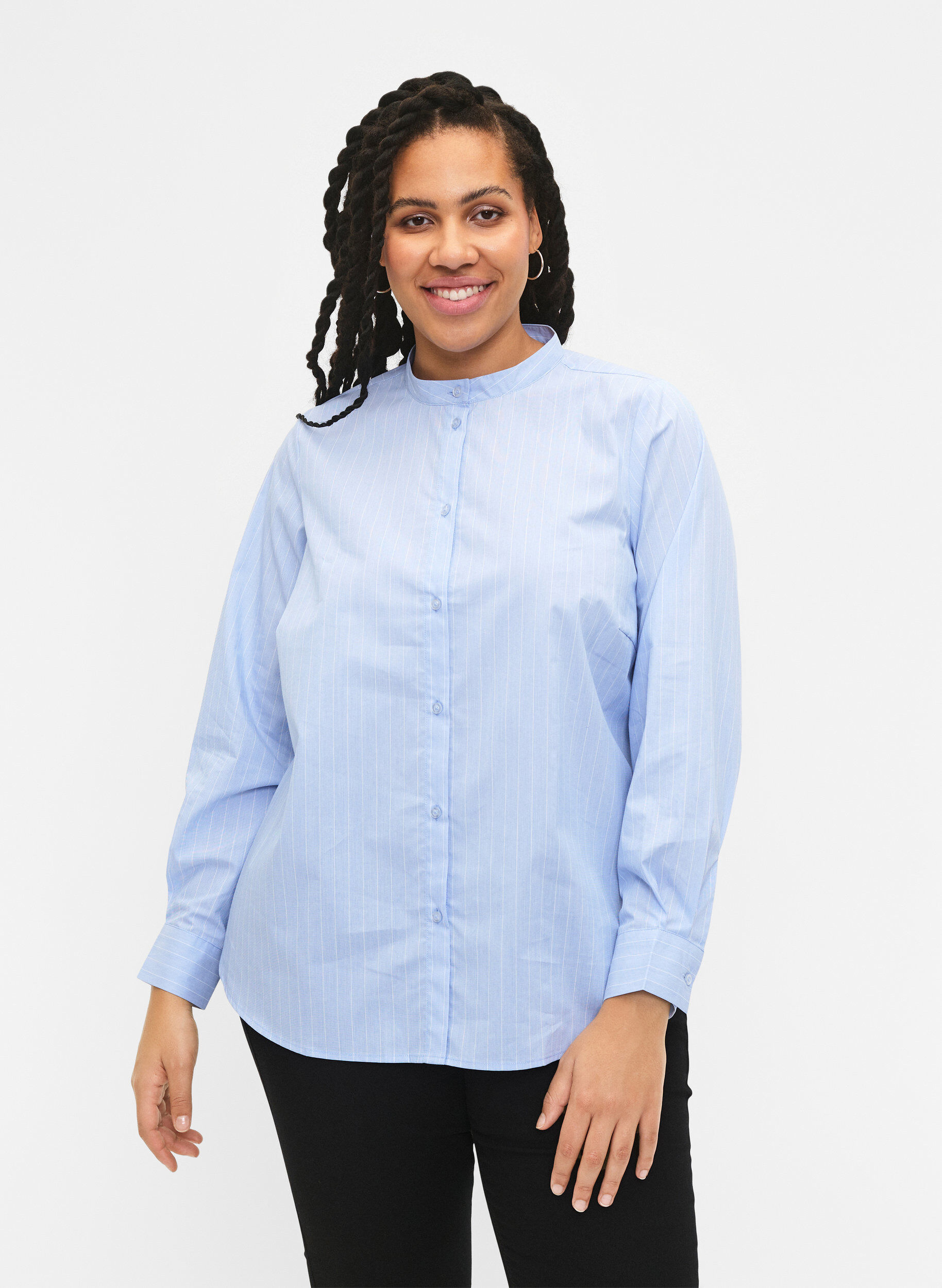 Zizzi FLASH - krijtstreep overhemd, Light Blue Stripe, Model image number 0