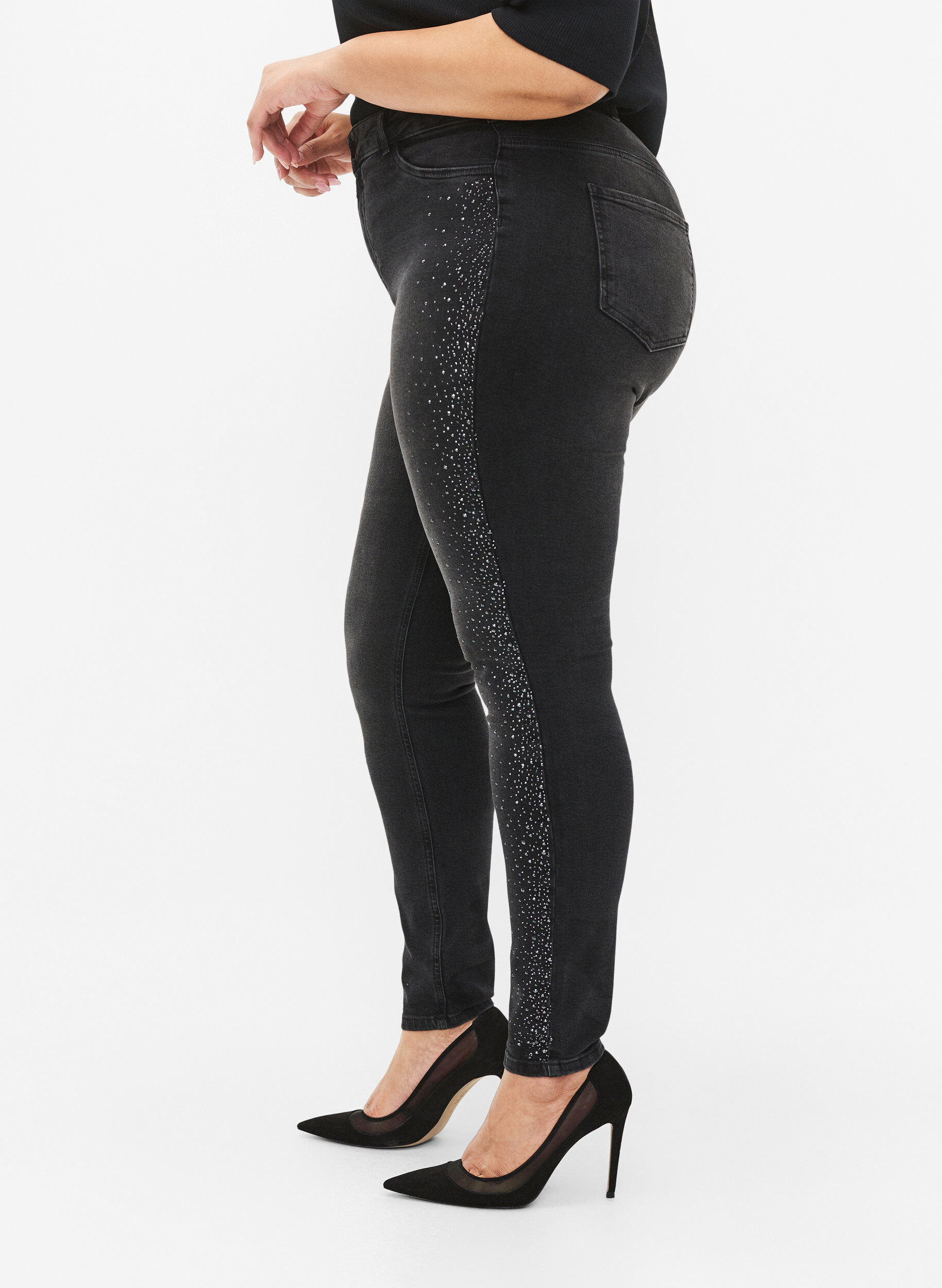 Zizzi  Amy jeans met hoge taille en strassteentjes, Grey Denim, Model image number 3