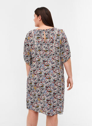 Viscose jurk met korte mouwen en print, Powder Puff AOP, Model image number 1
