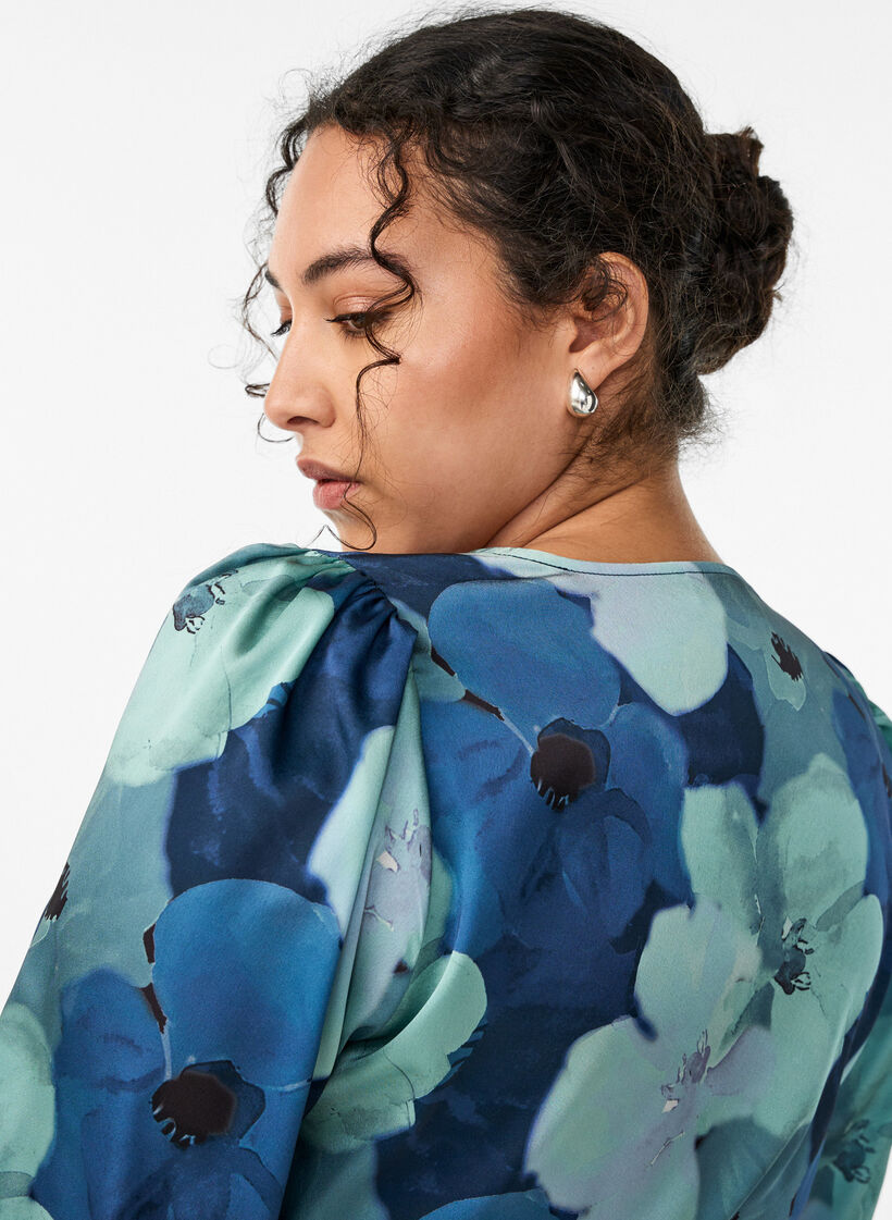 Omslagjurk met bloemenprint met 3/4 mouwen, Mixed colours, Model image number 3