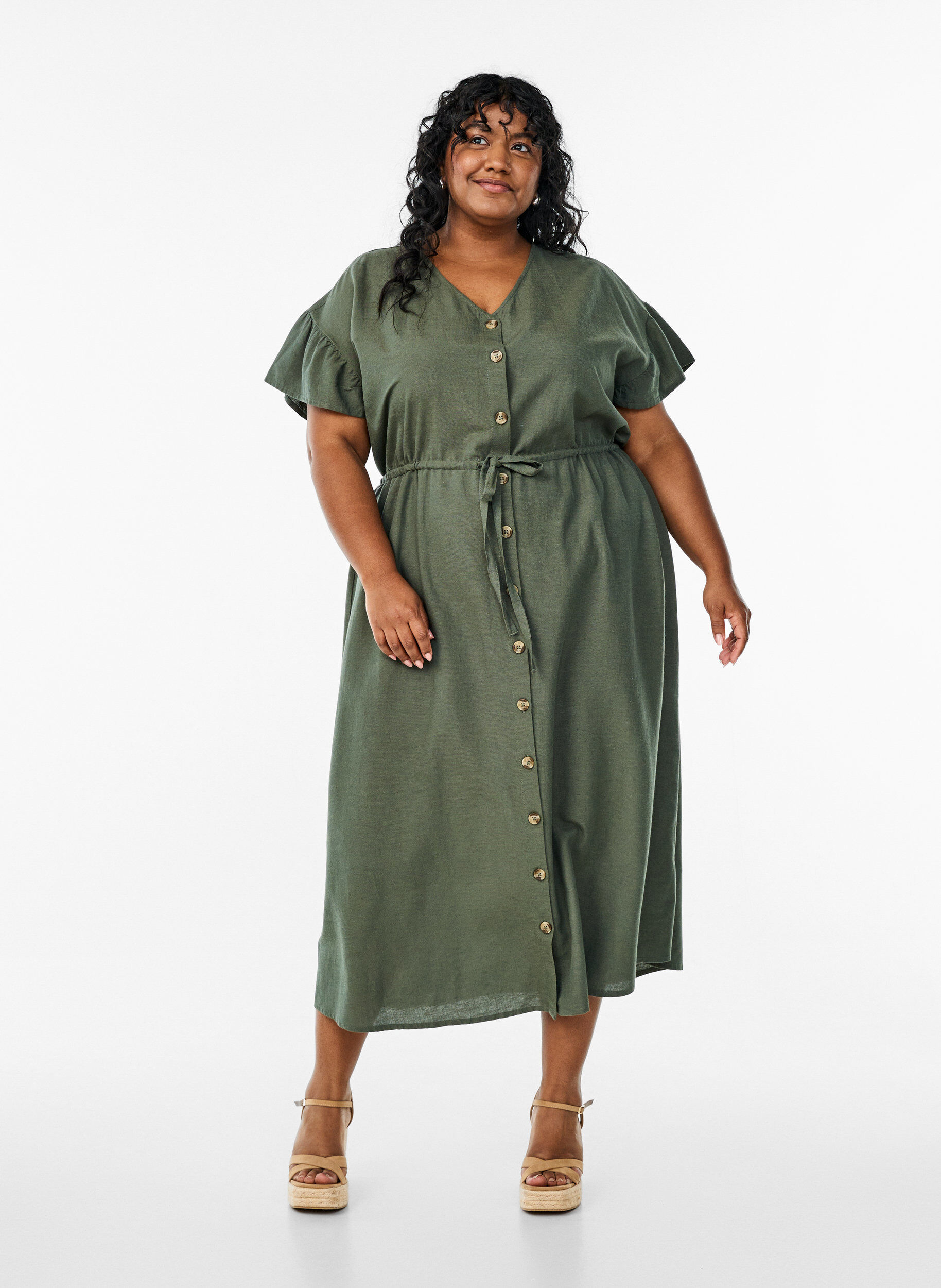 Zizzi Maxi jurk met knopen en bindriem, Groen, Model image number 1