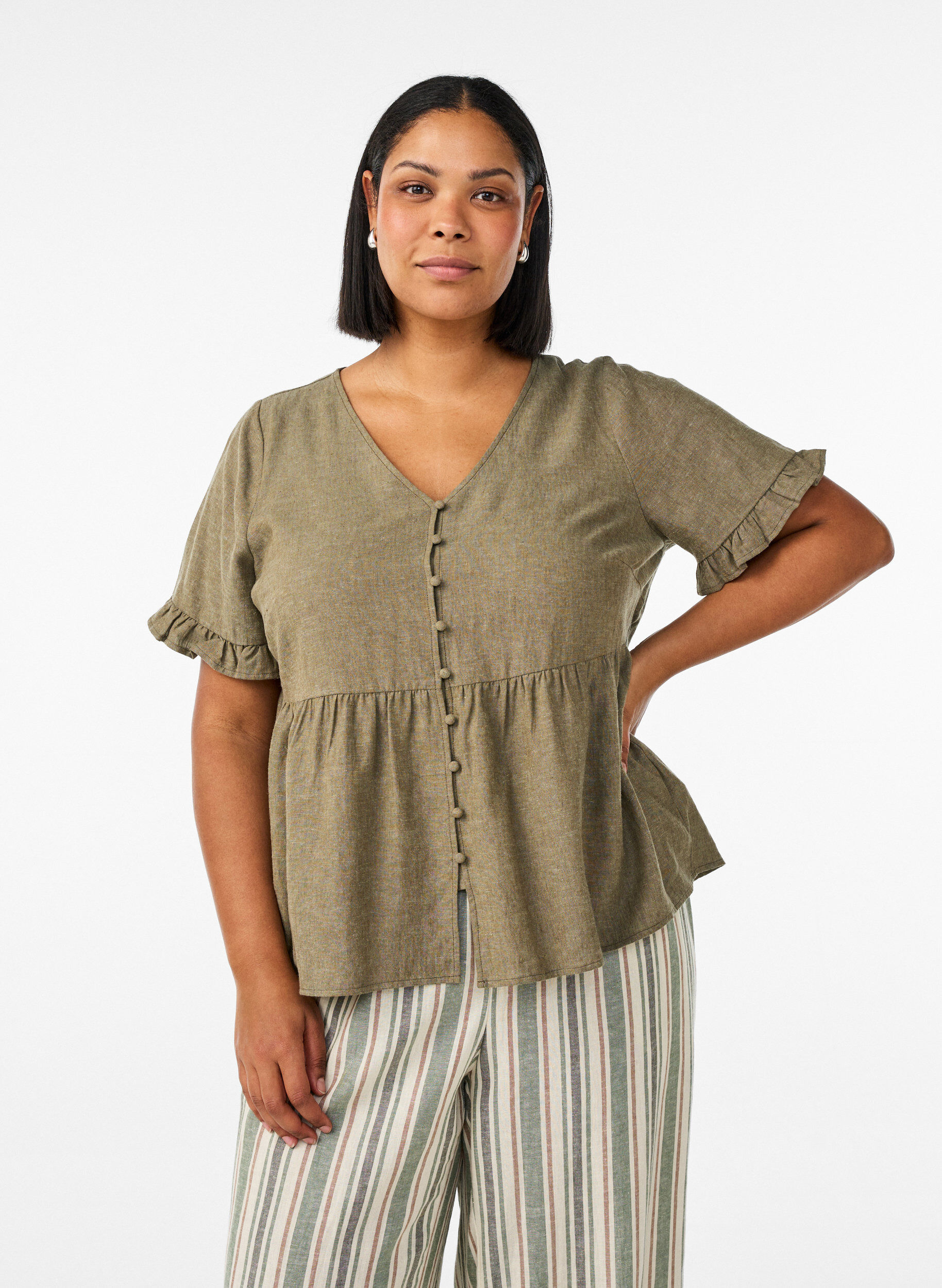 Blouse in linnen en viscose met een V-hals en knoopsluiting, Groen, Model