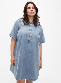Denim jurk met korte mouwen en een A-lijnmodel, Blue denim, Model