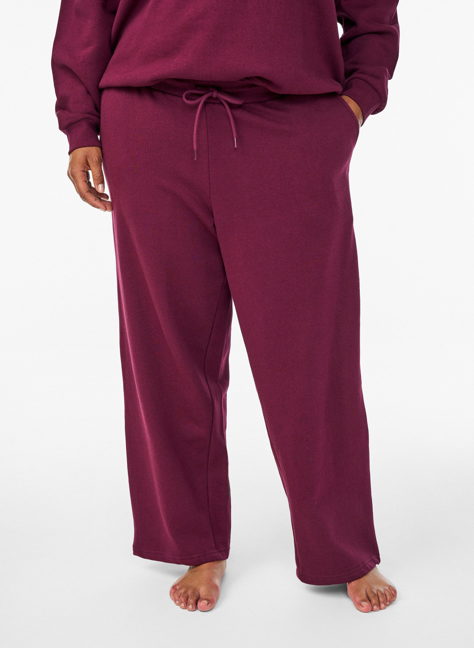 Zizzi Joggingbroek met zakken, Donker Bordeaux, Model image number 2