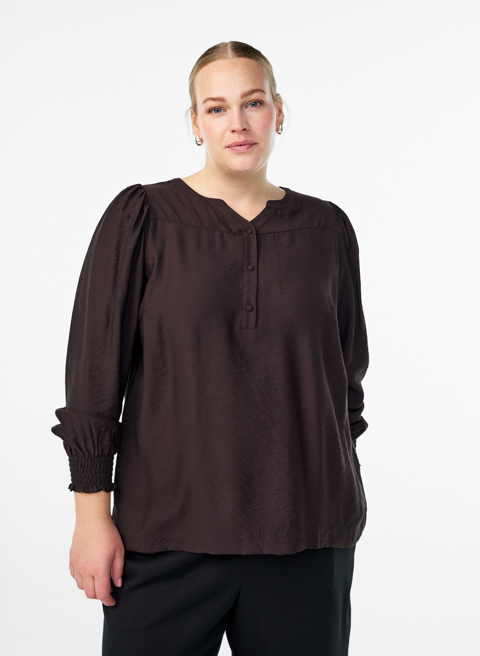 Viscose blouse met smock en geplooide details, Bruin, Model