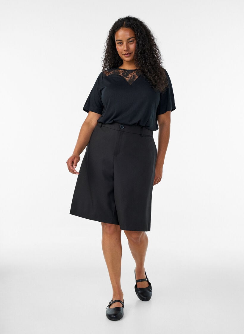 Blouse met kanten inzetstuk en ballonmouwen, Zwart, Model image number 1