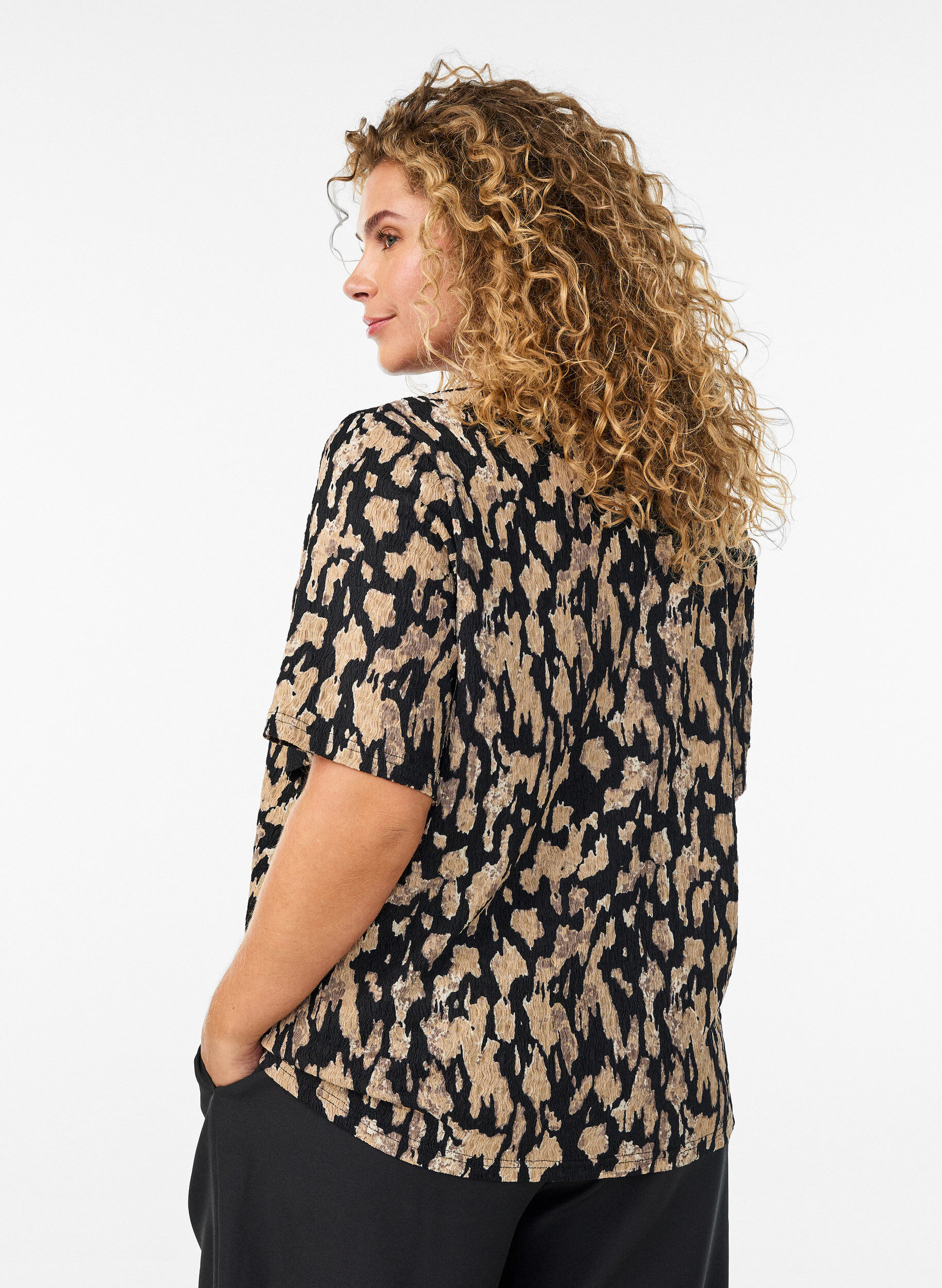 Zizzi Blouse met korte mouwen met patroon, Zwart, Model image number 2
