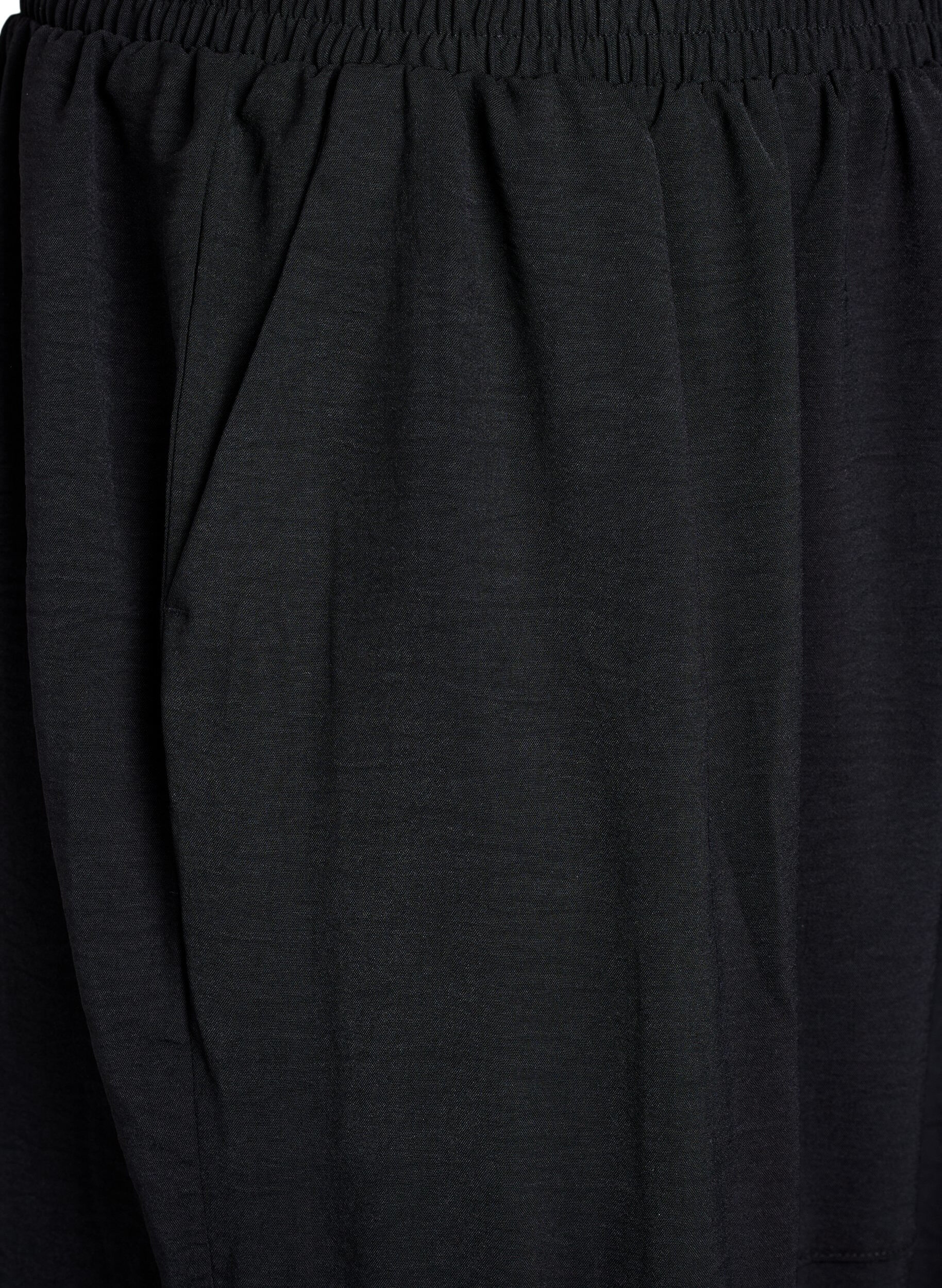 Zizzi Harembroek met cargozakken en elastische tailleband, Zwart, Packshot image number 2