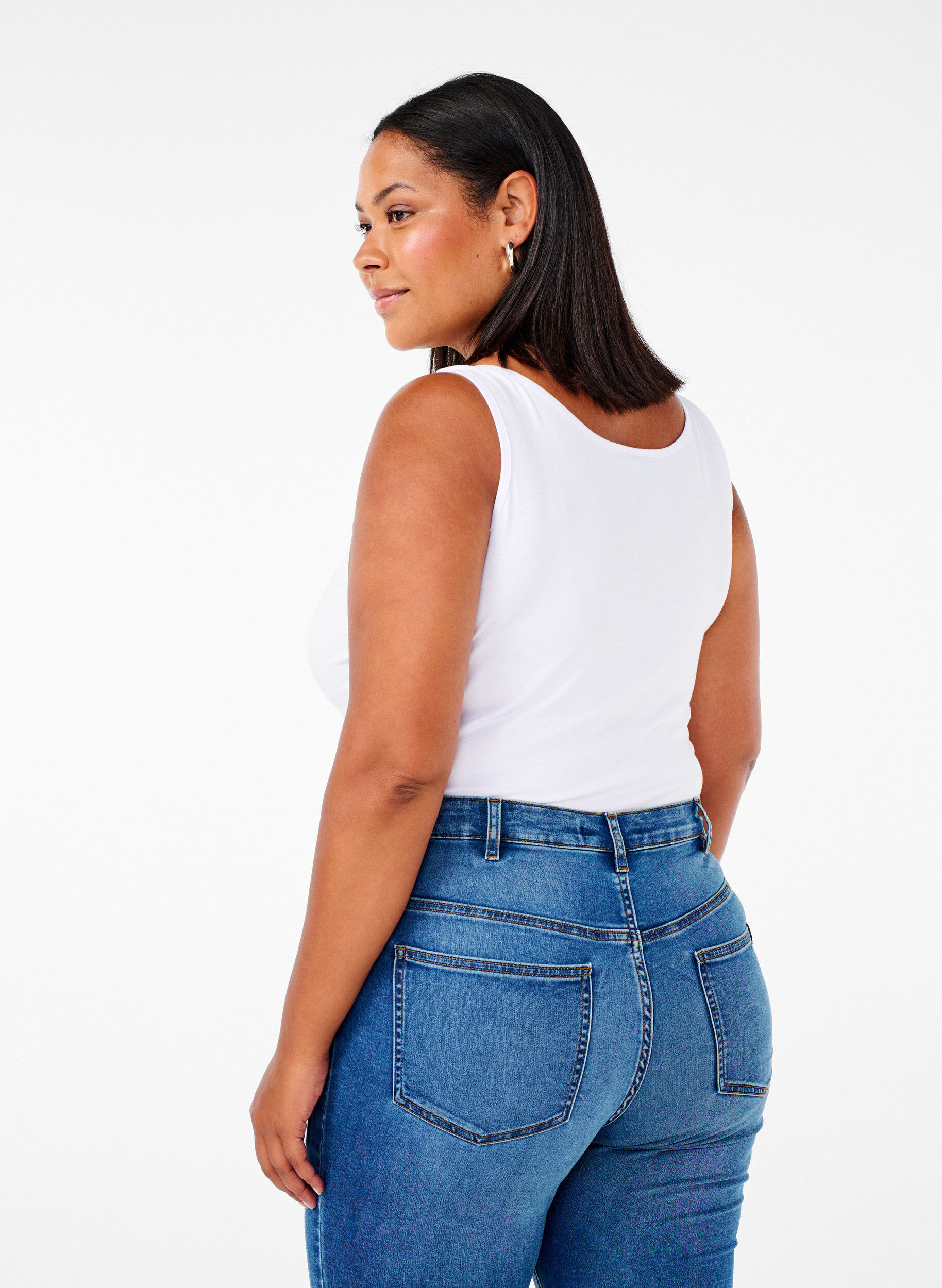 Zizzi Effen gekleurd basic top in katoen, Wit, Model image number 2