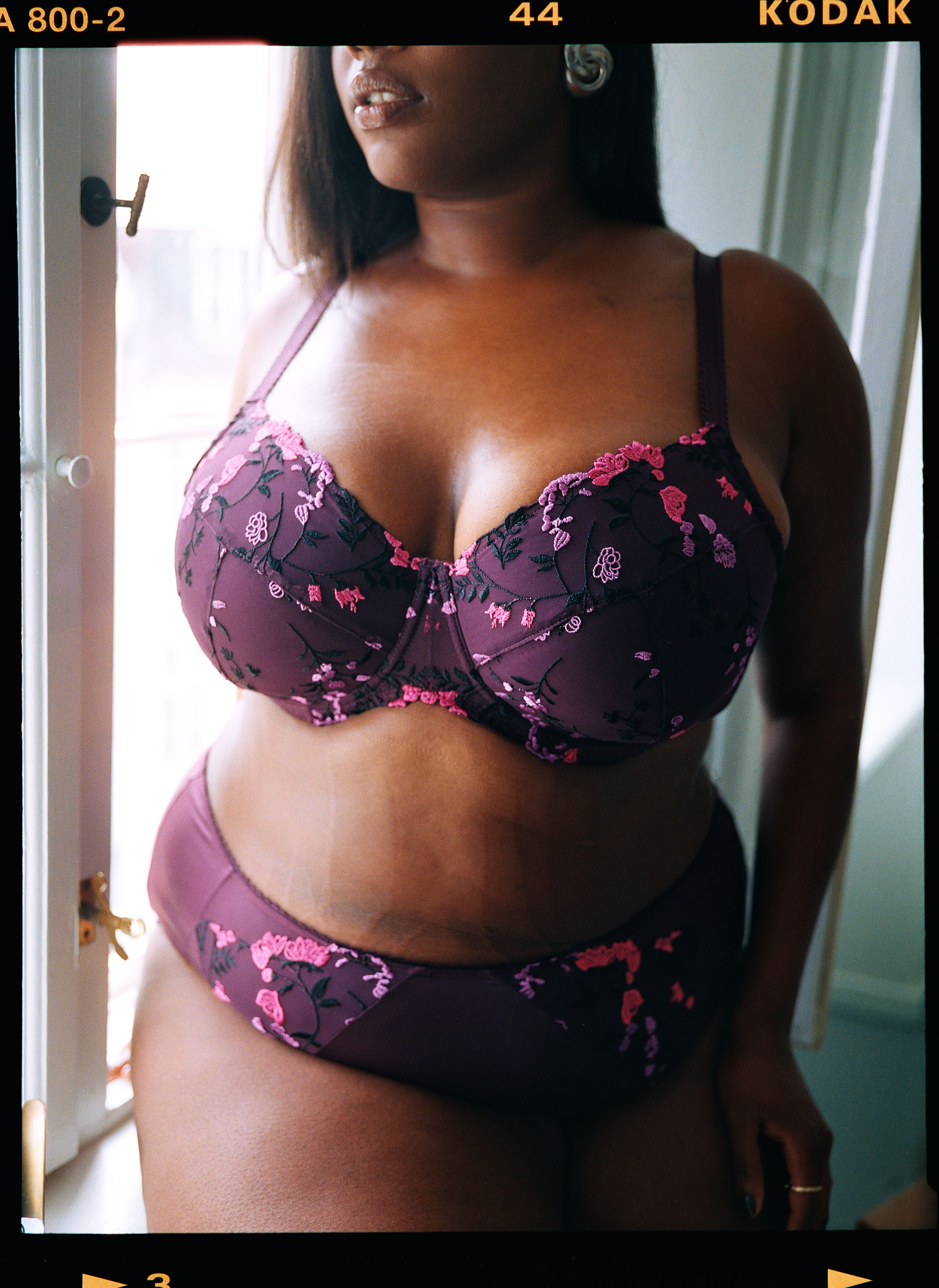 Zizzi Bloemdetails  , , Model