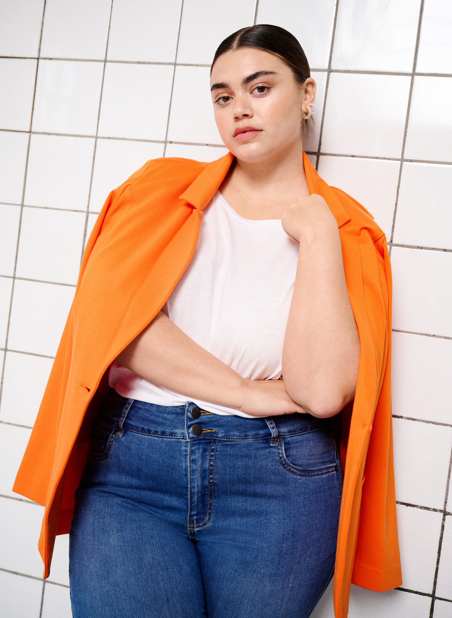 Zizzi Basic blazer met knoop en sierzakken, Mandarin Orange, Image image number 0