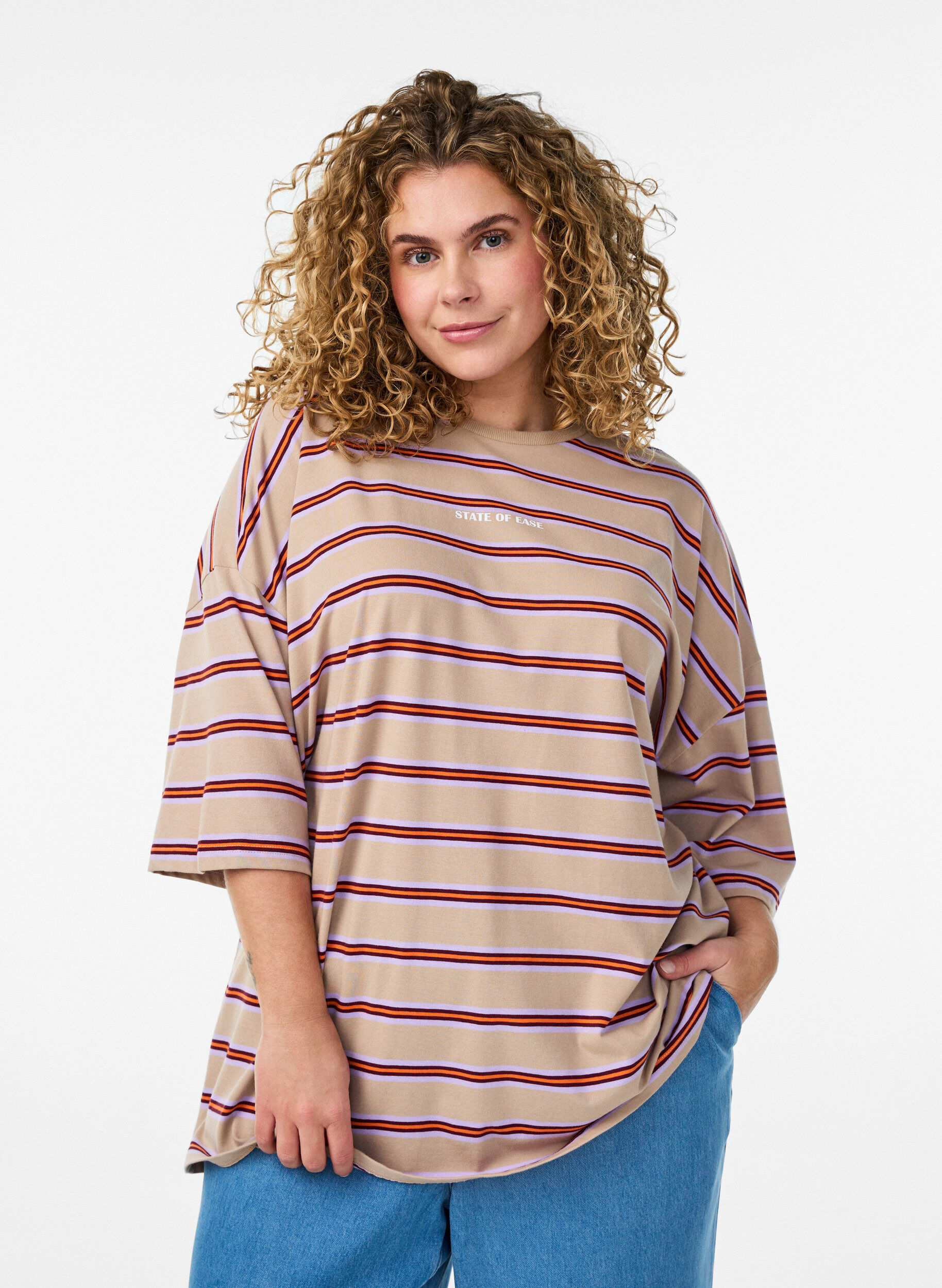 Zizzi Oversized T-shirt met strepen en 1/2 mouwen, Beige, Model image number 0