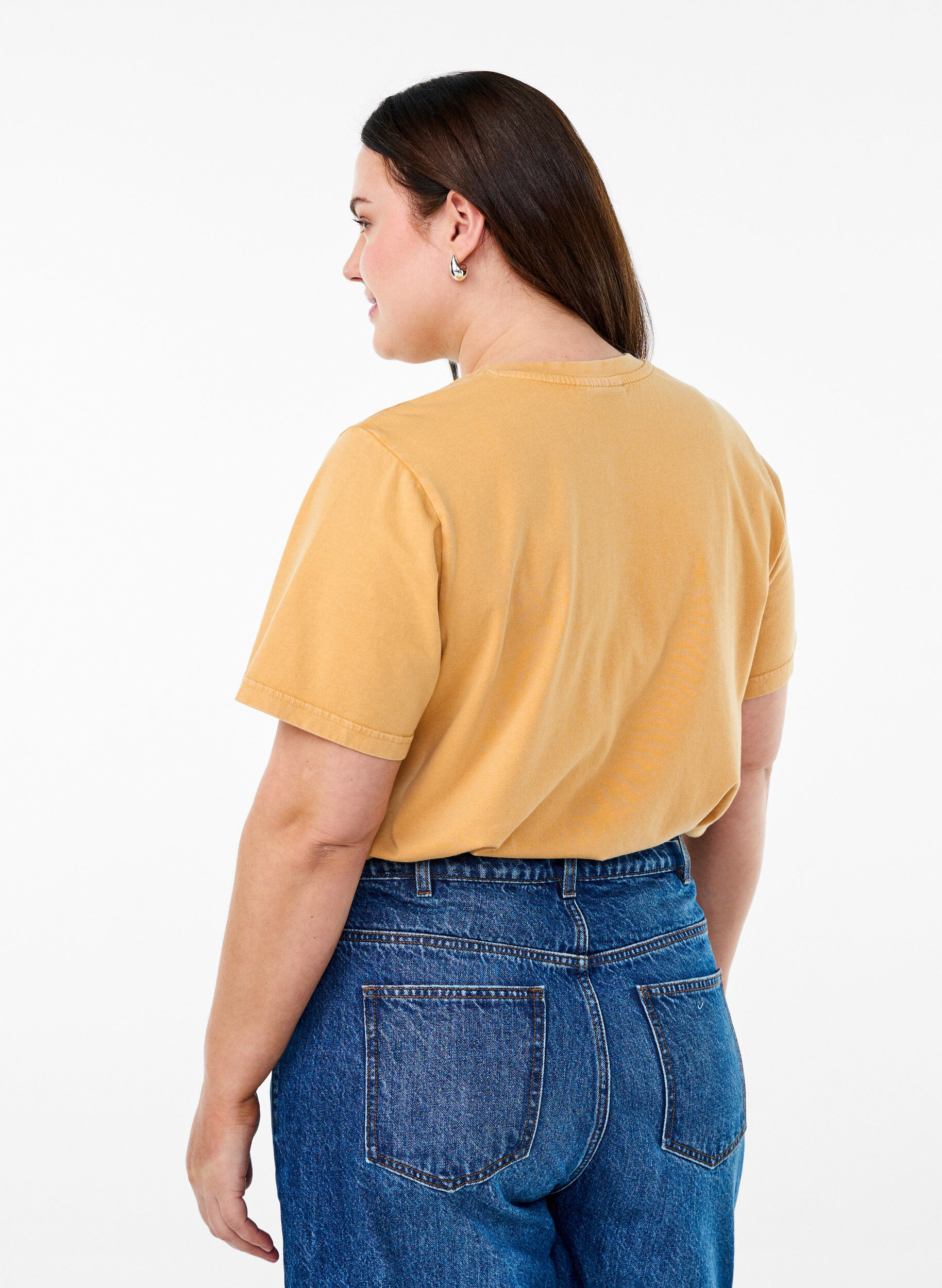 Zizzi T-shirt in biologisch katoen met een coole print, Geel, Model image number 2