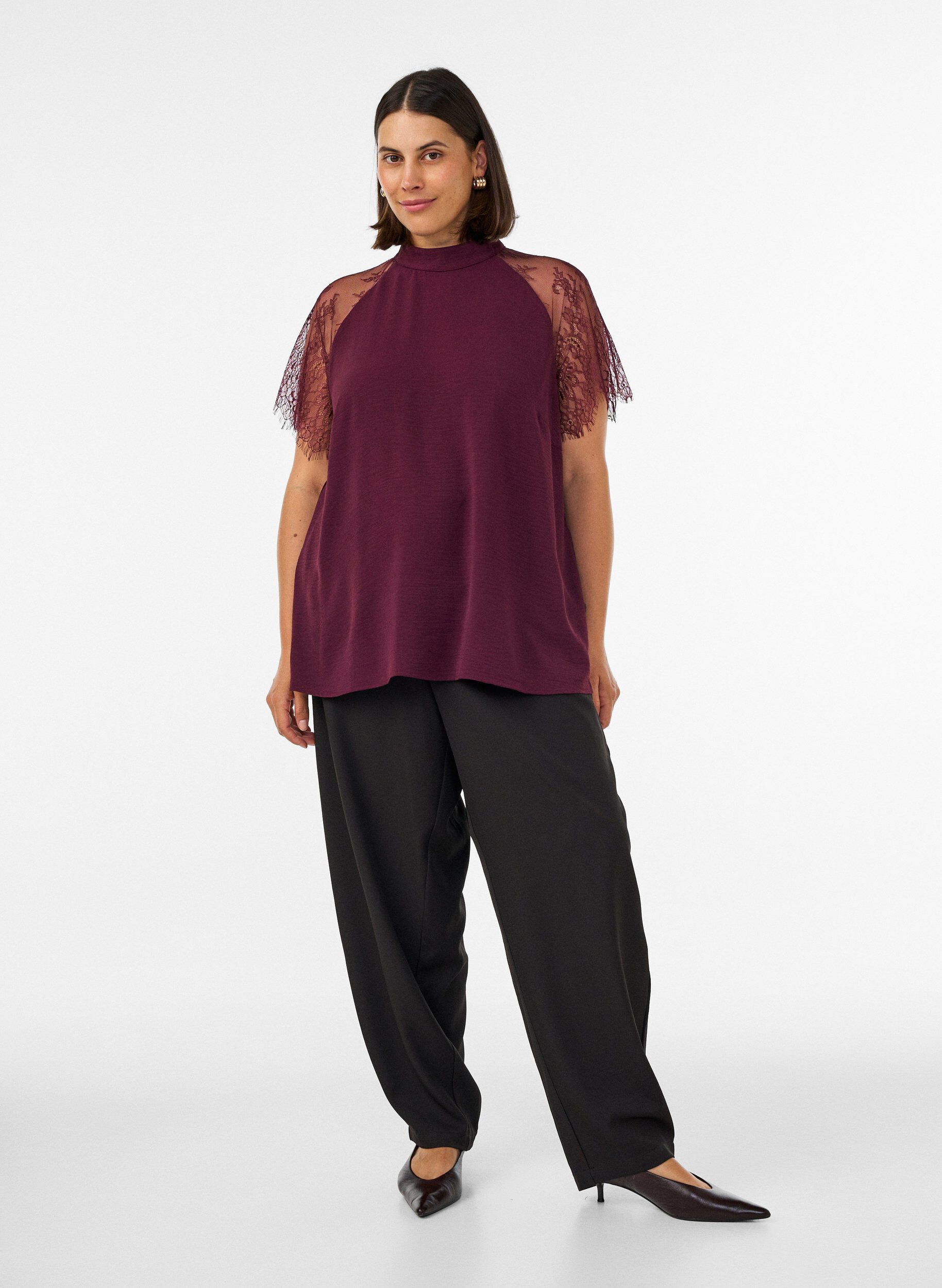 ZizziBlouse met korte kanten mouwen en hoge hals, Rood, Model image number 1