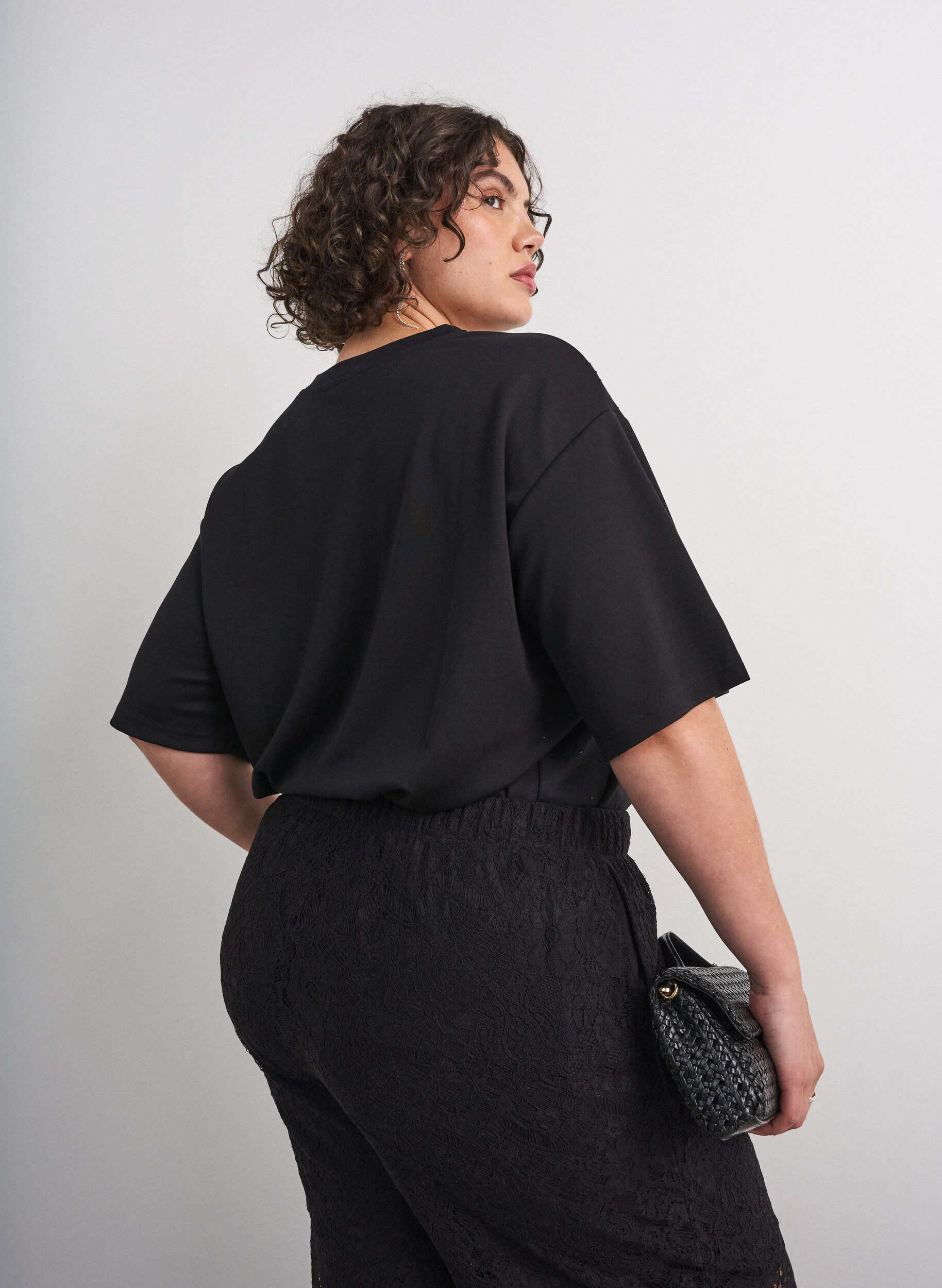 ZizziT-shirt met strass-steentjes en ronde hals, Zwart, Model image number 2