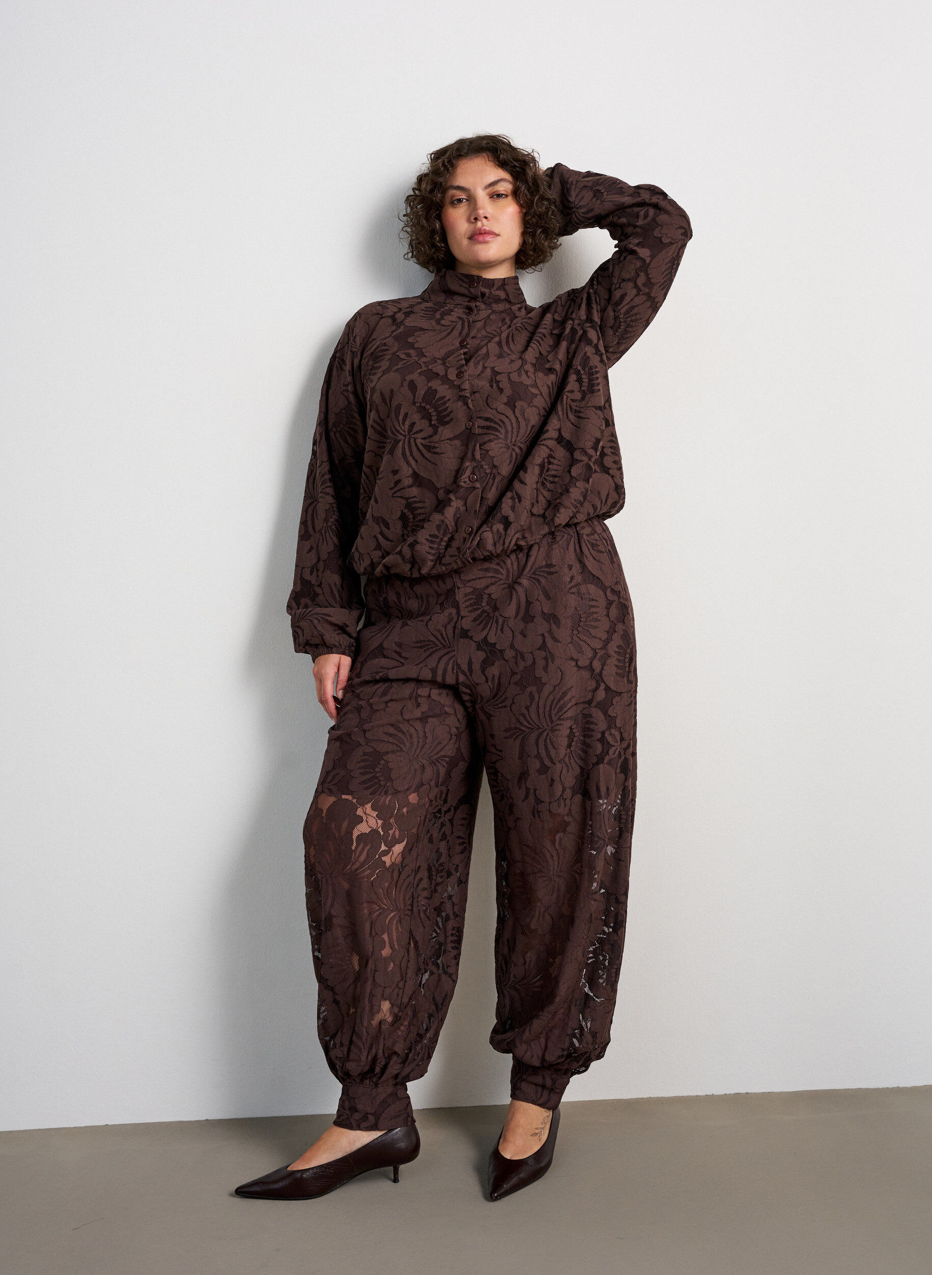 Kanten ballonbroek met binnenbroekje, Bruin, Model