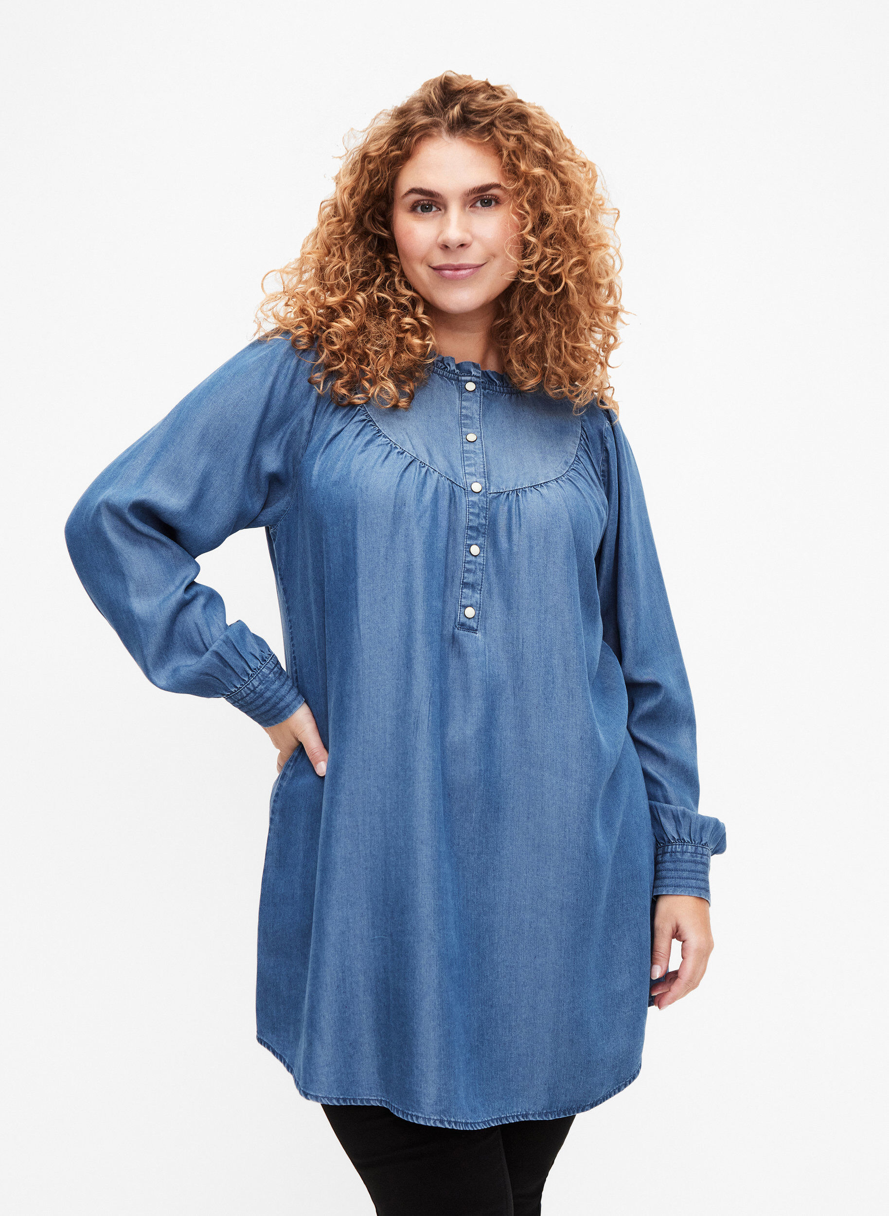 Zizzi Tuniek met lange mouwen van Tencel &trade; Lyocell, Medium Blue denim, Model image number 0
