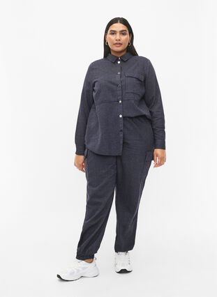 Katoenen overhemd met krijtstreep, Dark Blue Stripe, Model image number 2
