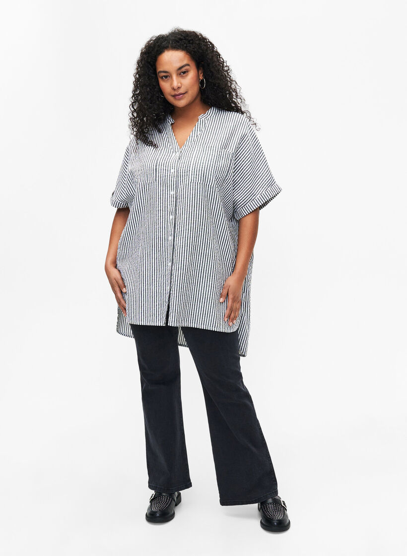 Gestreept overhemd met borstzakken, White/Black Stripe, Model image number 2