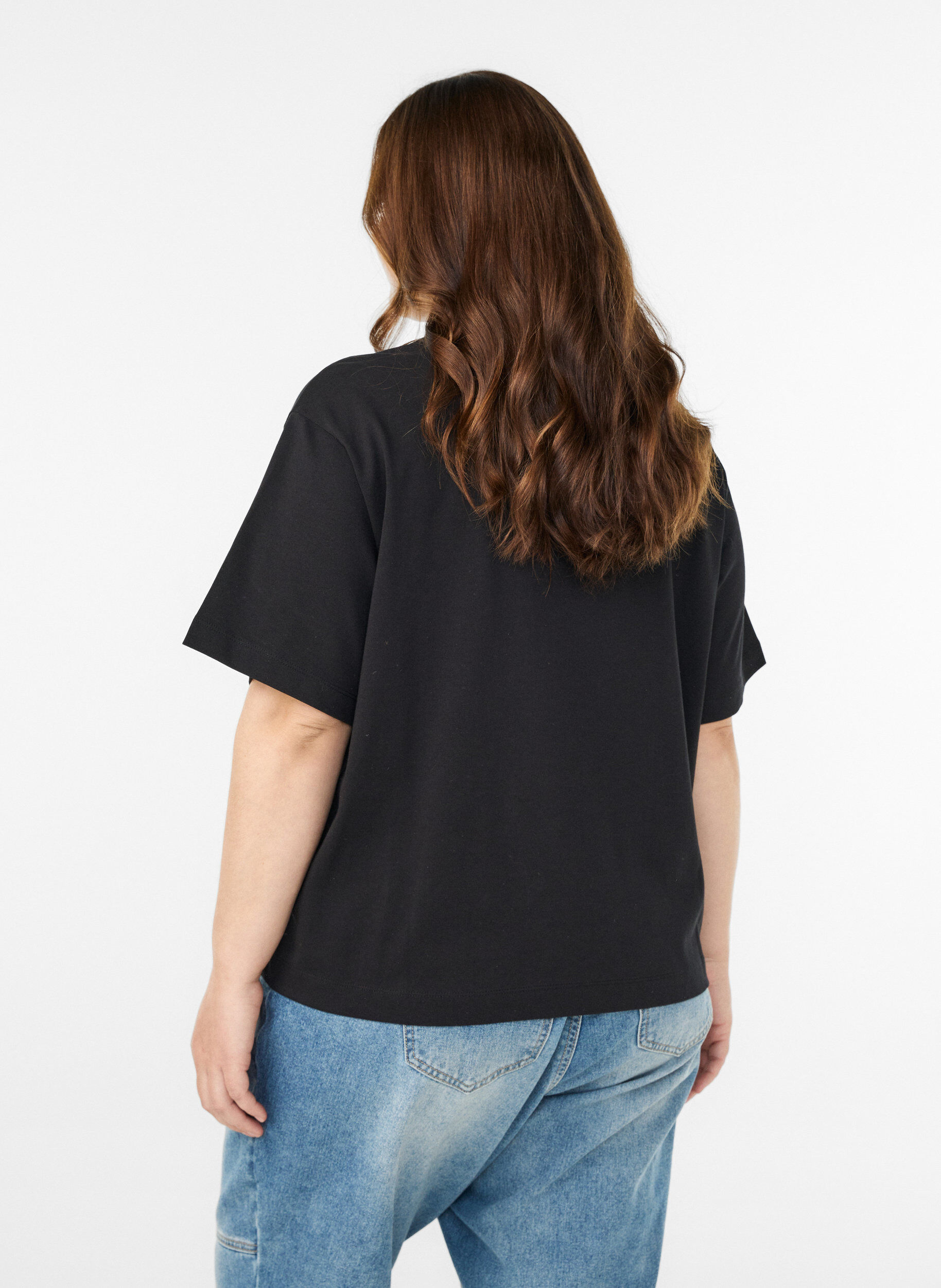 Zizzi Boxy katoenen T-shirt, Zwart, Model image number 2