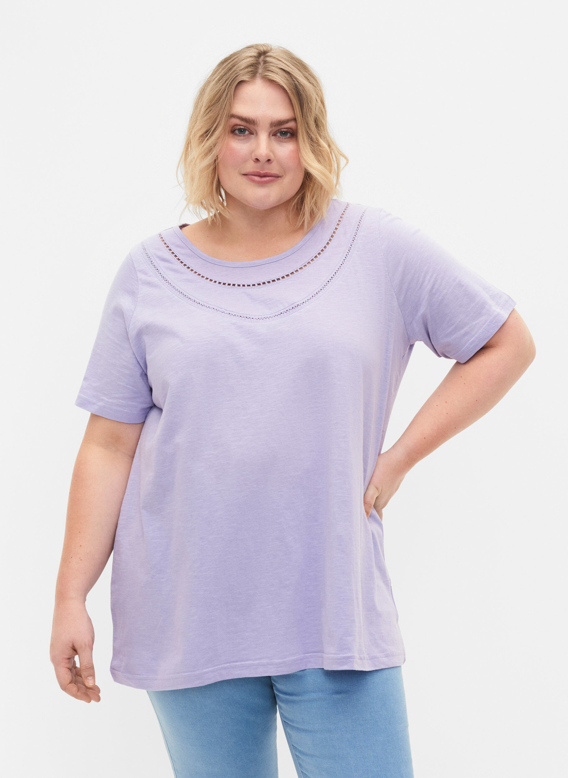Zizzi Katoenen t-shirt met kanten band, Lavender, Model image number 0