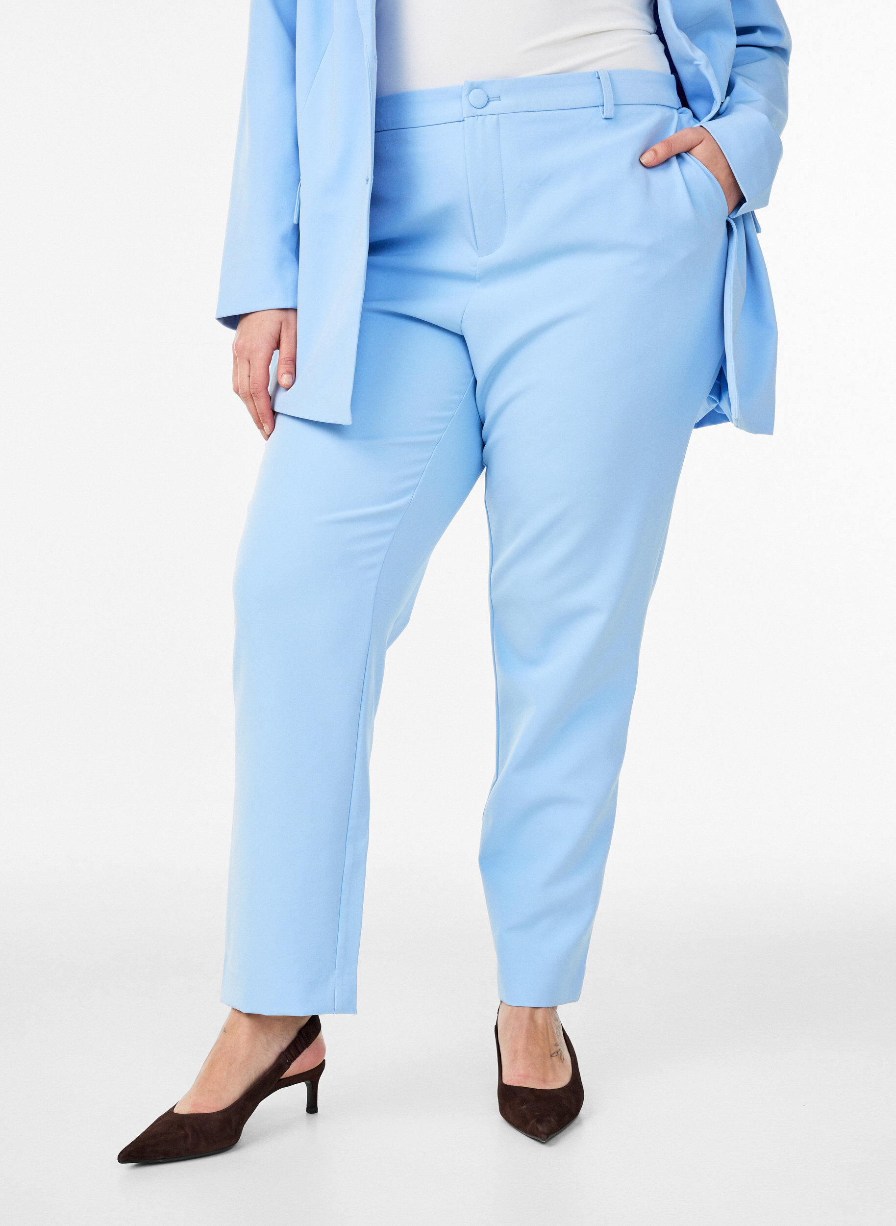 ZizziBroek met zakken en rechte pijpen, Blauw, Model image number 2
