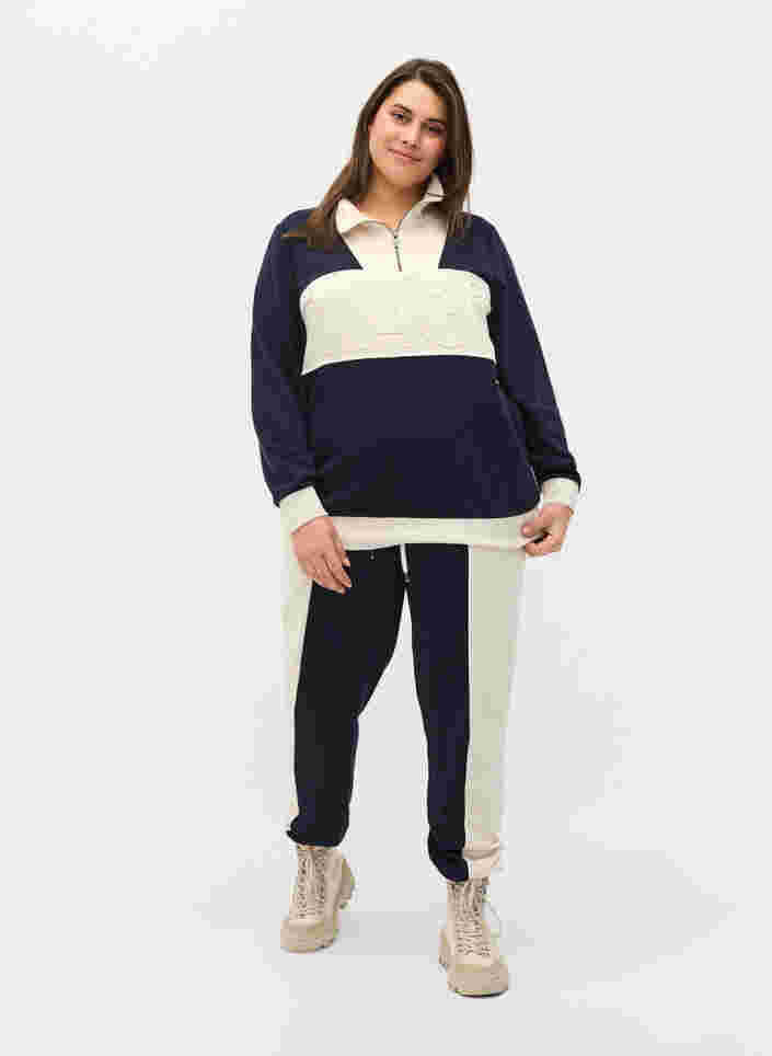 Sweatshirt met colorblock, Night Sky/Off White, Model image number 3