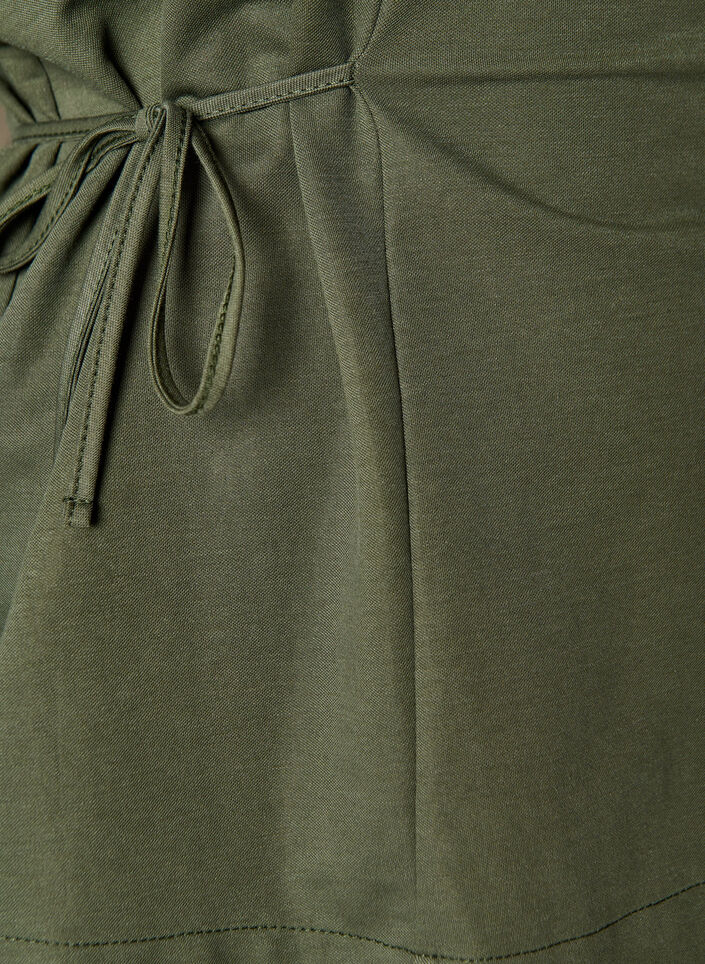 Blouse in een katoenmix met V-hals en striklint, Groen, Packshot image number 2