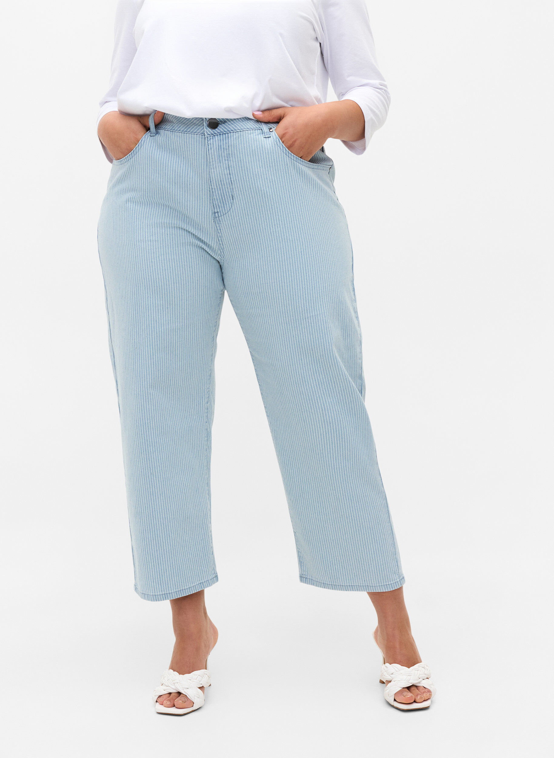 Zizzi Straight jeans met enkellengte, Light Blue Stripe, Model image number 2