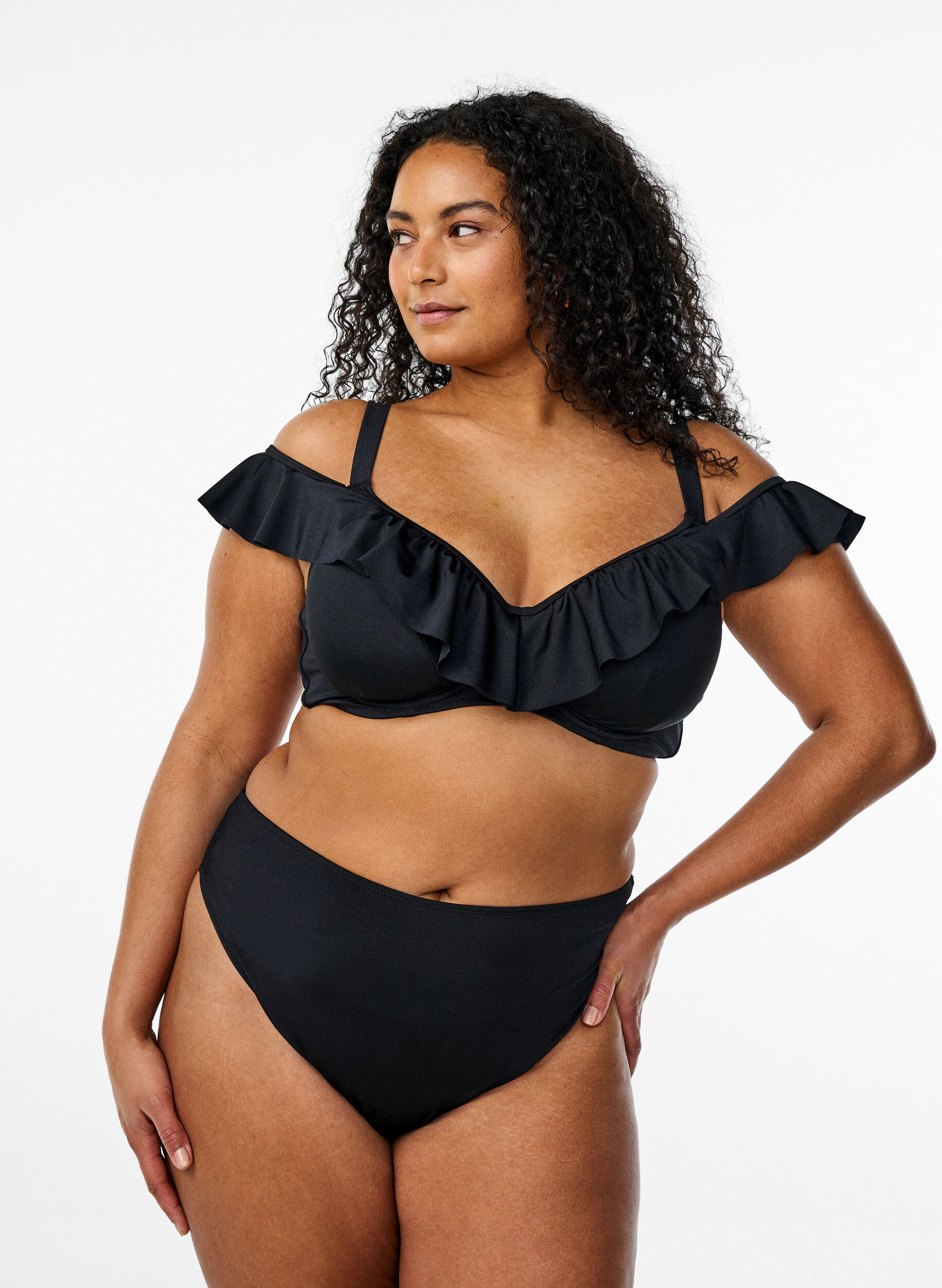 Zizzi Bikini top met ruches en beugel, Zwart, Model image number 1