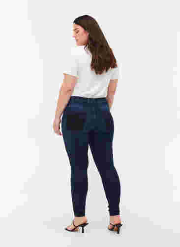 Super slim fit Amy jeans met hoge taille, Dark blue, Model image number 2