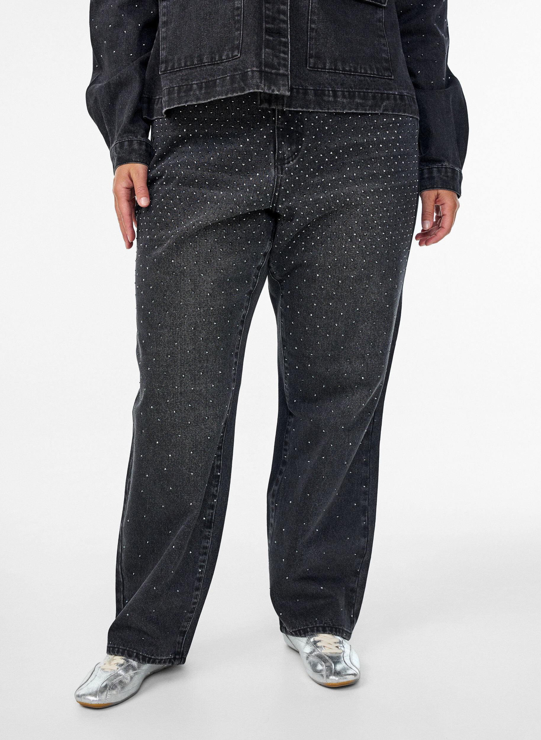 Zizzi Straight-fit jeans met rhinestones en een hoge taille, Grijs, Model image number 2