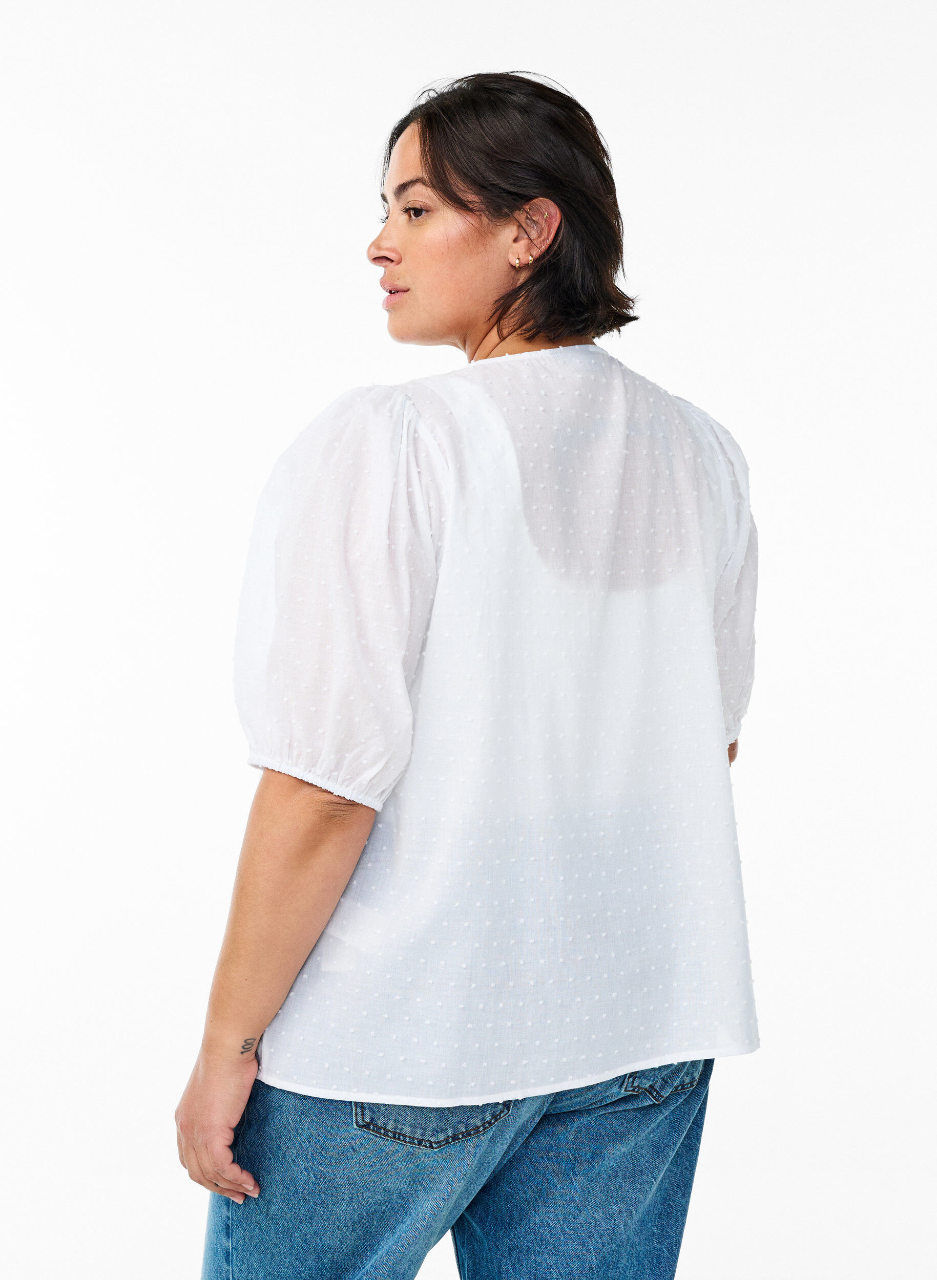 Zizzi Shirtblouse met strikkoord en gestippelde textuur, Wit, Model image number 2