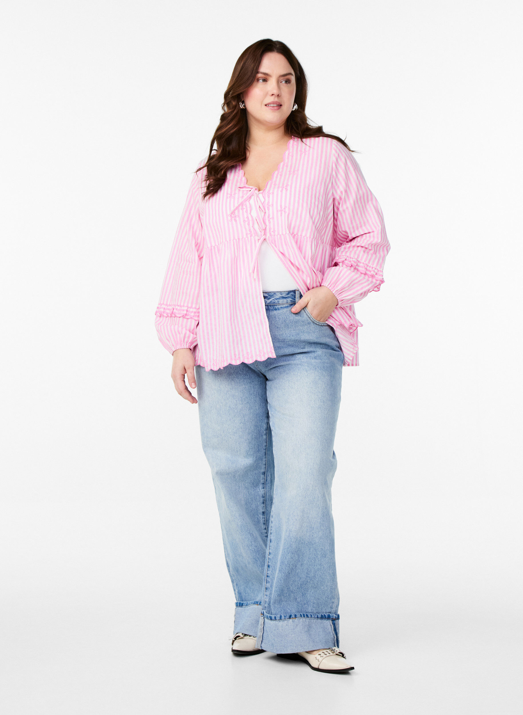 Zizzi Gestreepte blouse met open voorkant en geborduurde details, Roze, Model image number 1