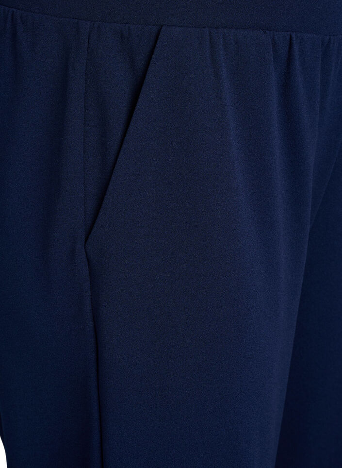 Hoog getailleerde kniebroek met losse pasvorm, Blauw, Packshot image number 2