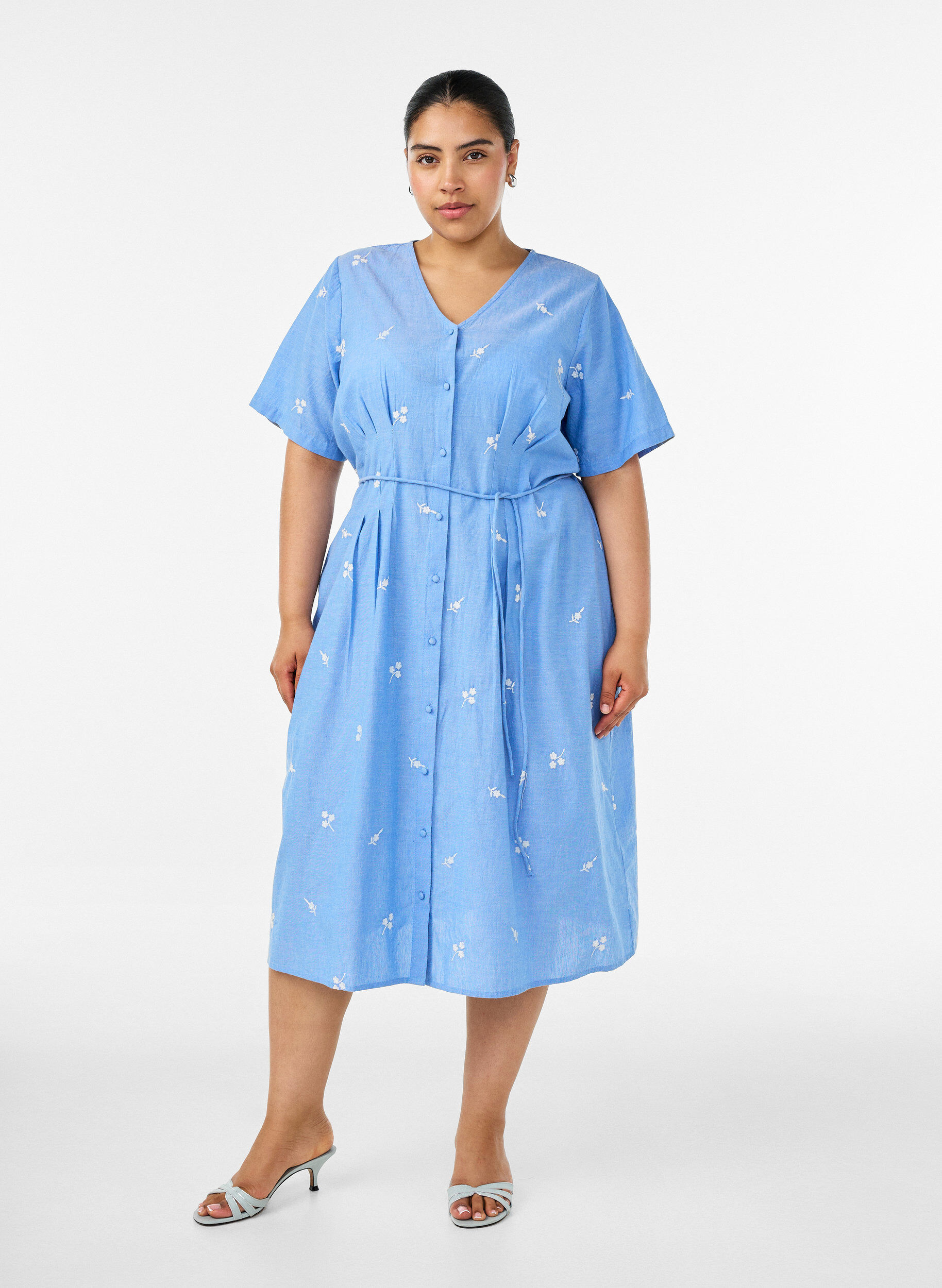 ZizziKatoenen overhemdjurk met geborduurde bloemen, Blauw, Model image number 0