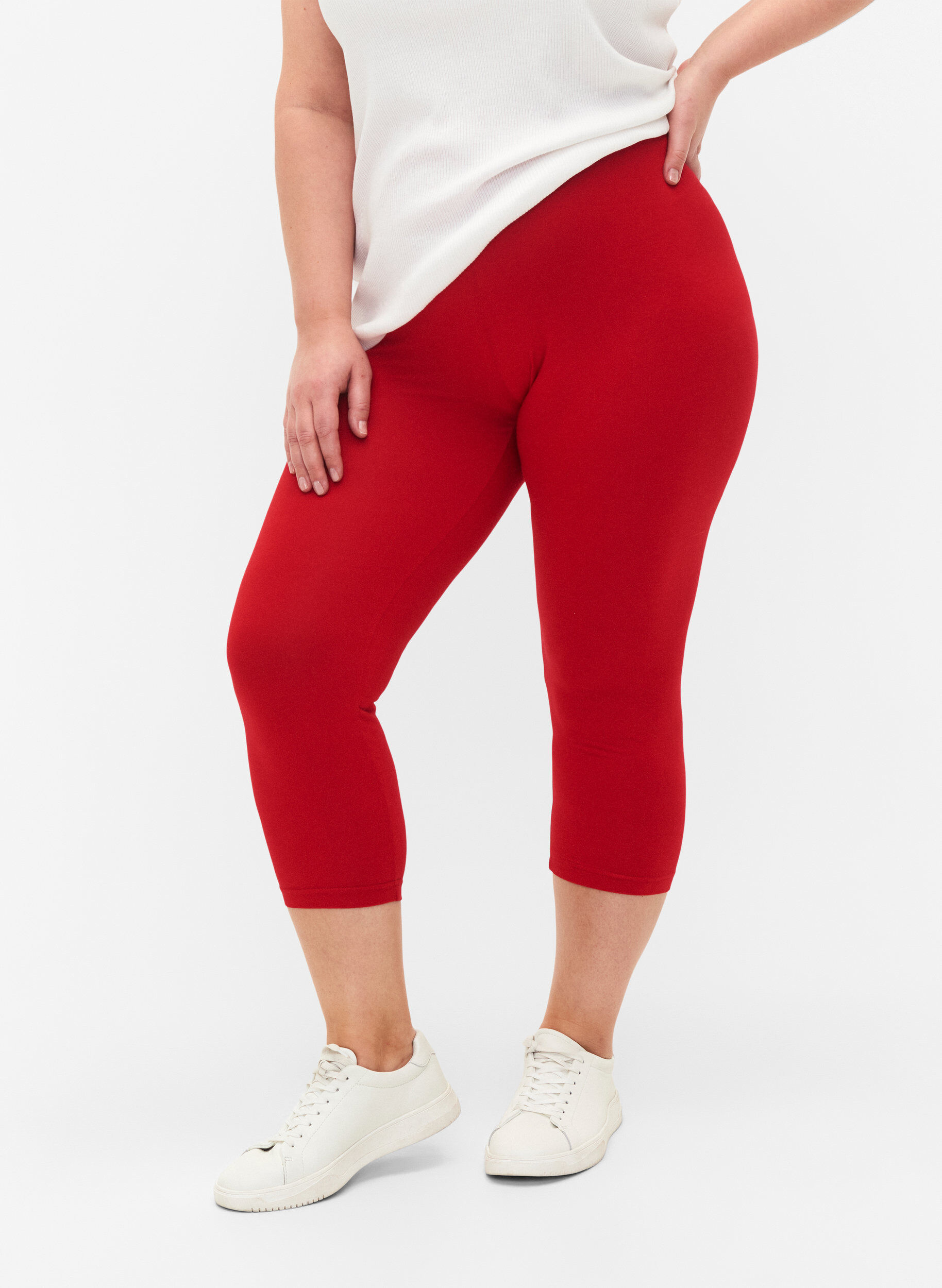 ZizziBasic 3/4 legging in viscose, Rood, Model image number 0