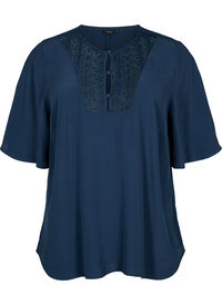 Viscose blouse met 1/2 mouwen en borduurwerk detail