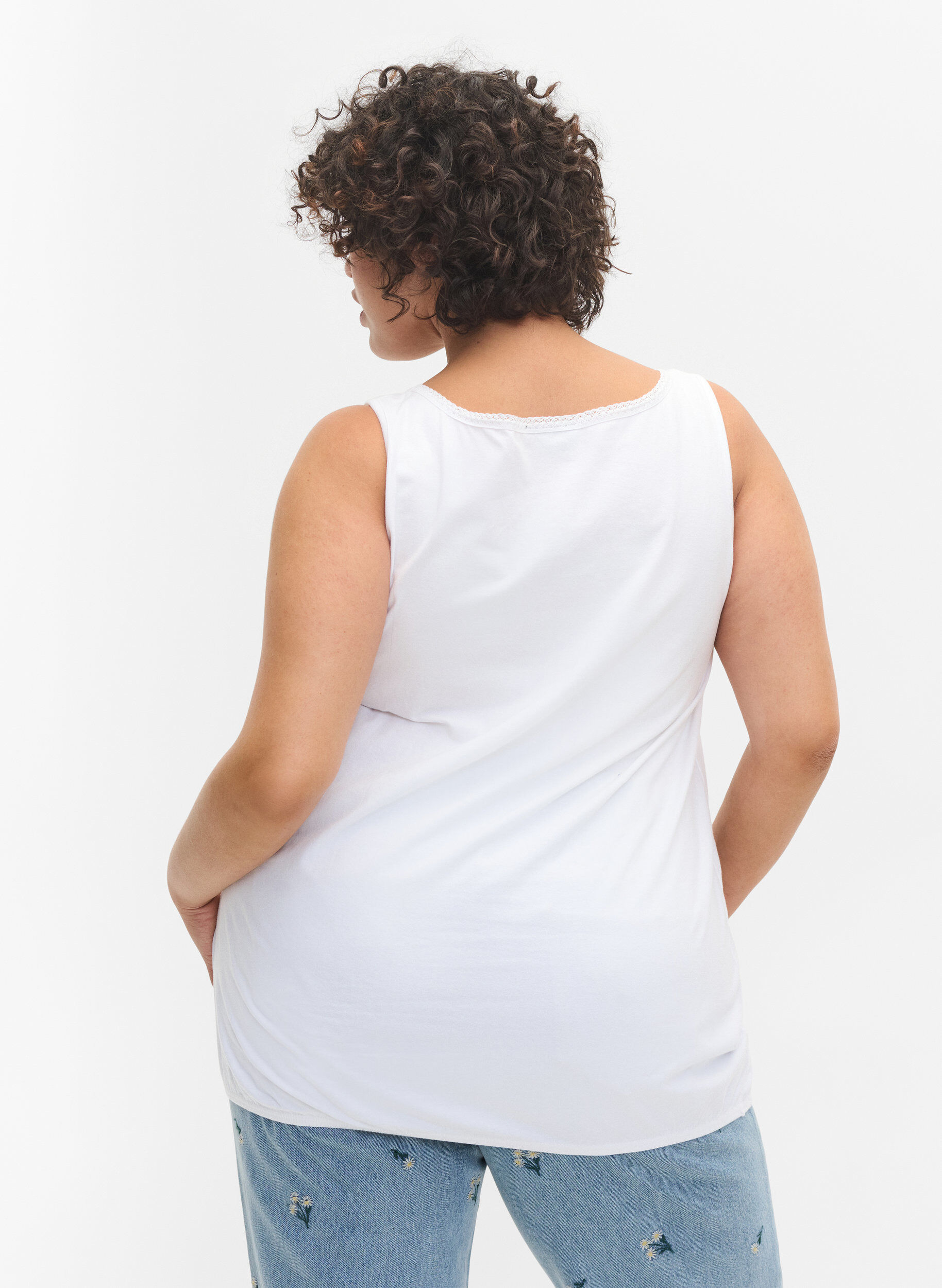 Zizzi Katoenen top met ronde hals en kanten rand, Bright White, Model image number 1