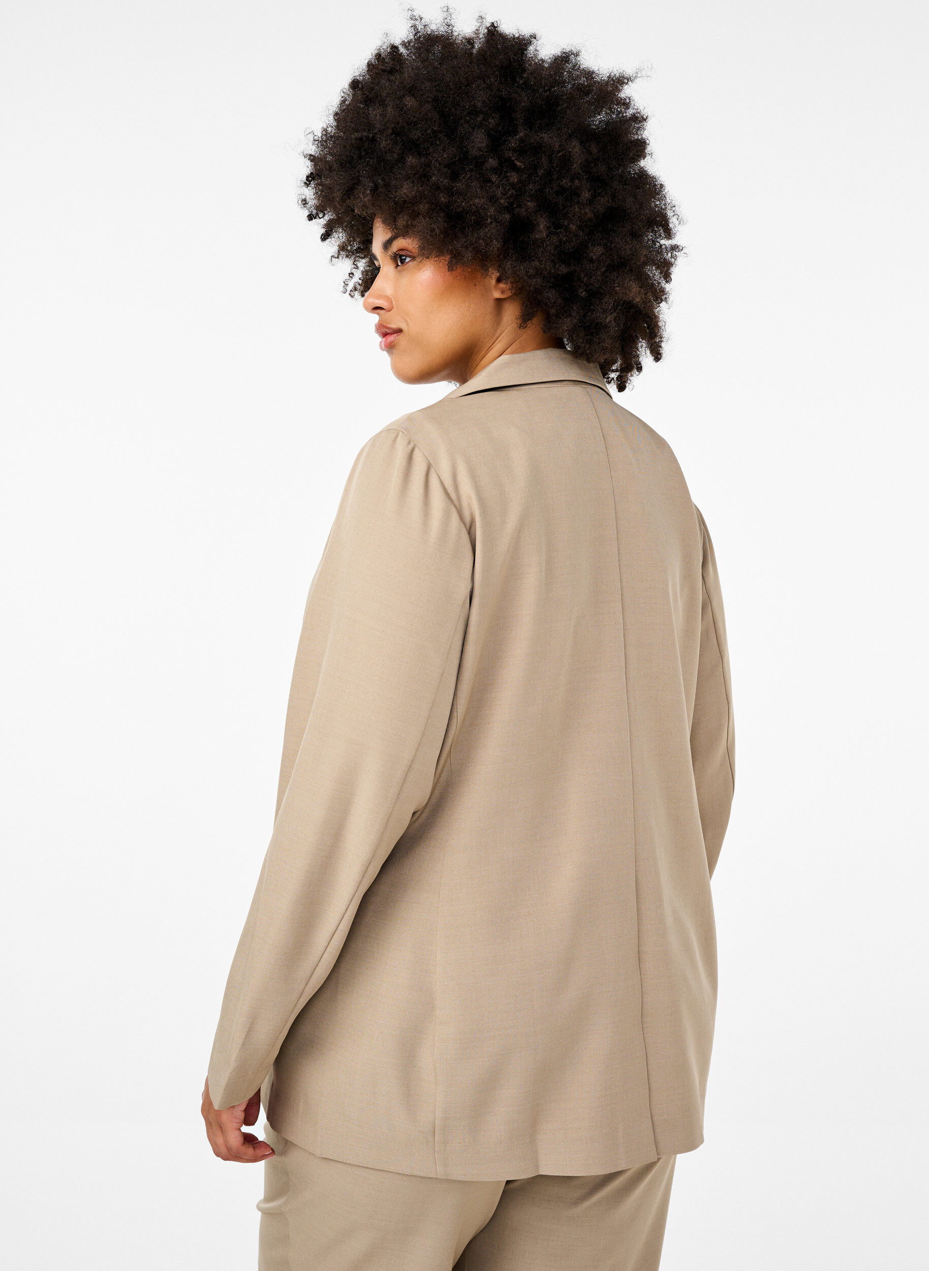 Zizzi FLASH - Blazer met zakken en een split, Beige, Model image number 2