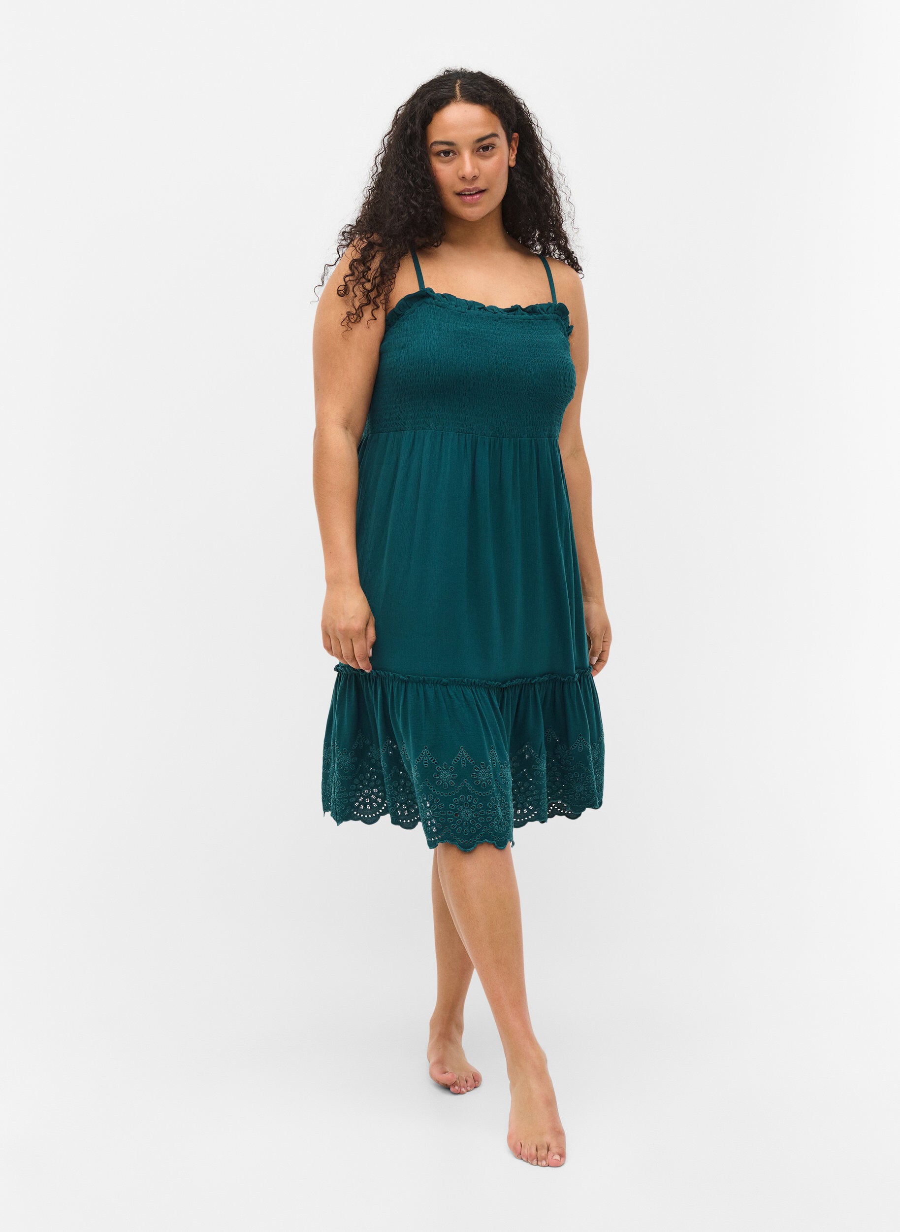 Zizzi Viscose strandjurk met smokwerk en borduursel anglaise, Deep Teal, Model image number 2
