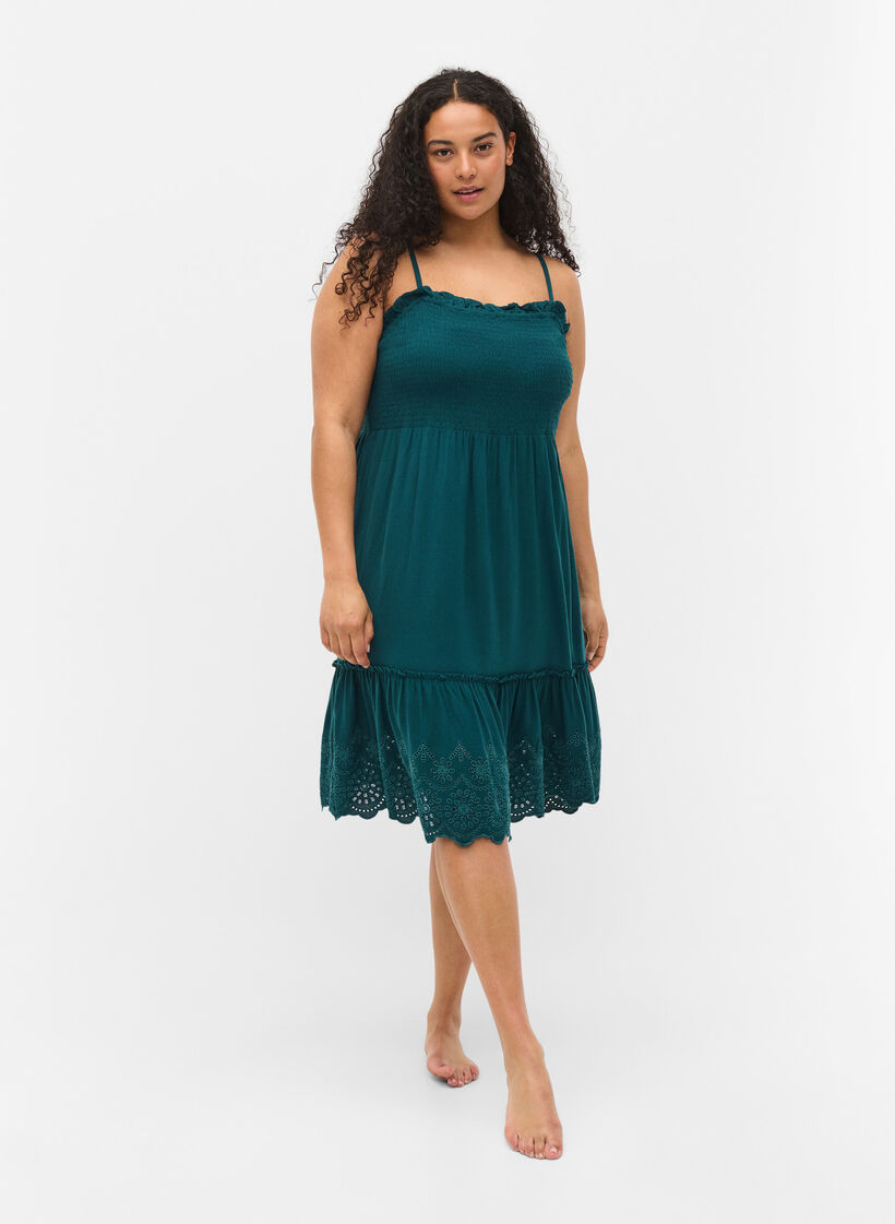 Viscose strandjurk met smokwerk en borduursel anglaise, Deep Teal, Model image number 2